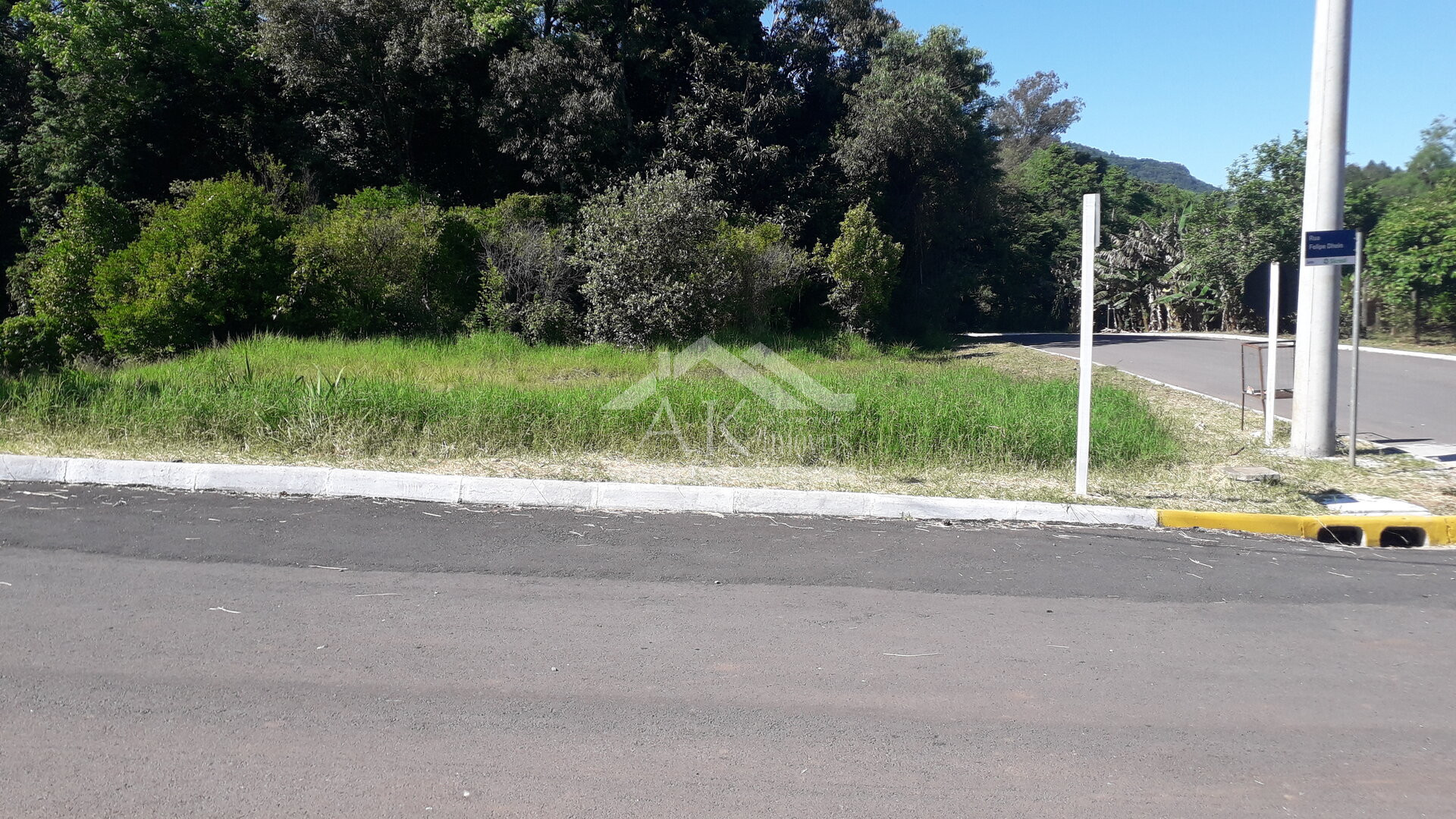 Terreno de esquina à venda em Picada Café na Serra Gaúcha