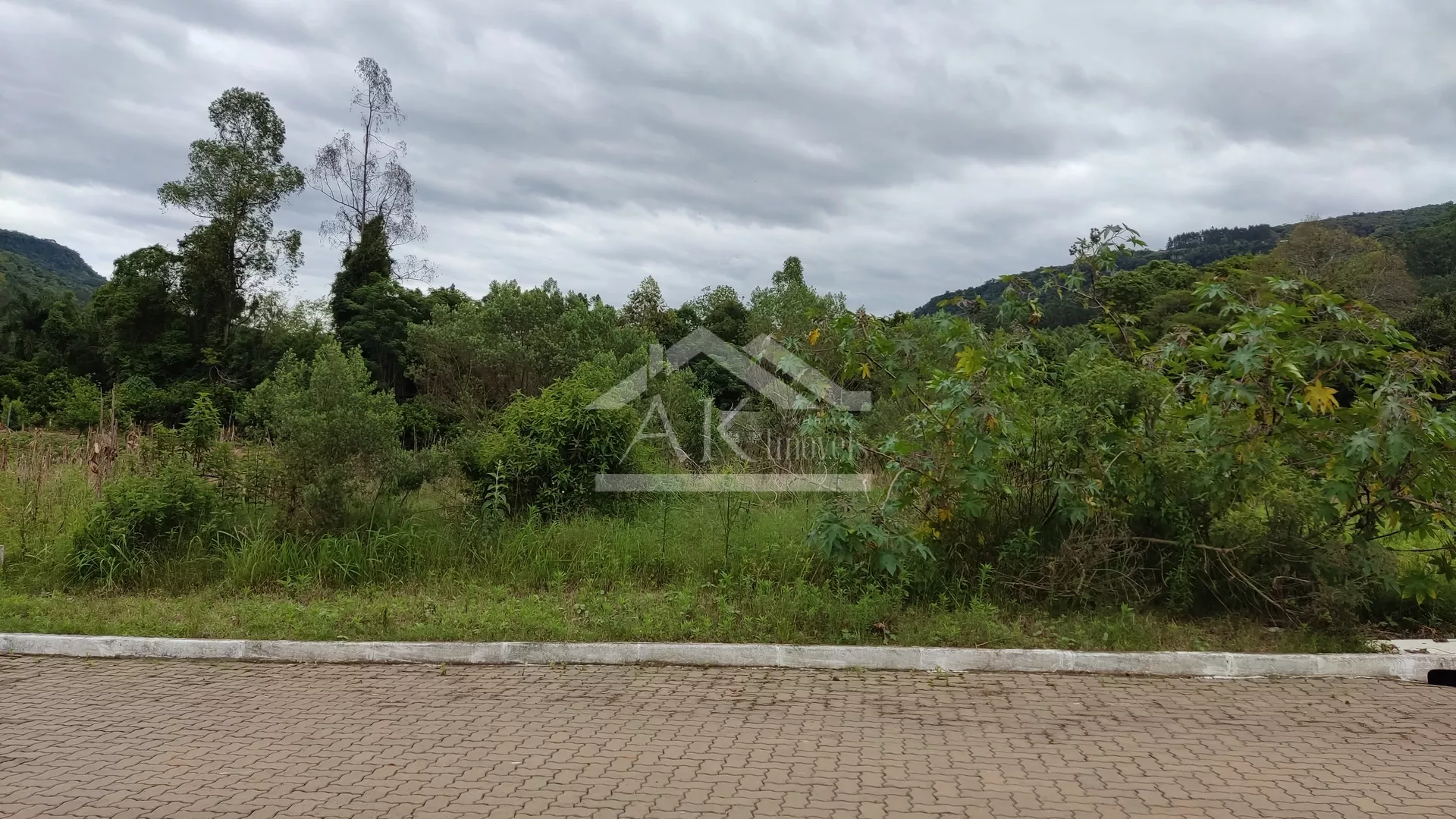 Terreno plano à venda na cidade de Picada Café na Serra Gaúcha