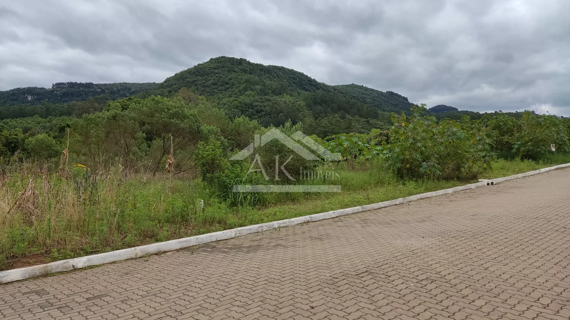 Terreno plano à venda na cidade de Picada Café na Serra Gaúcha