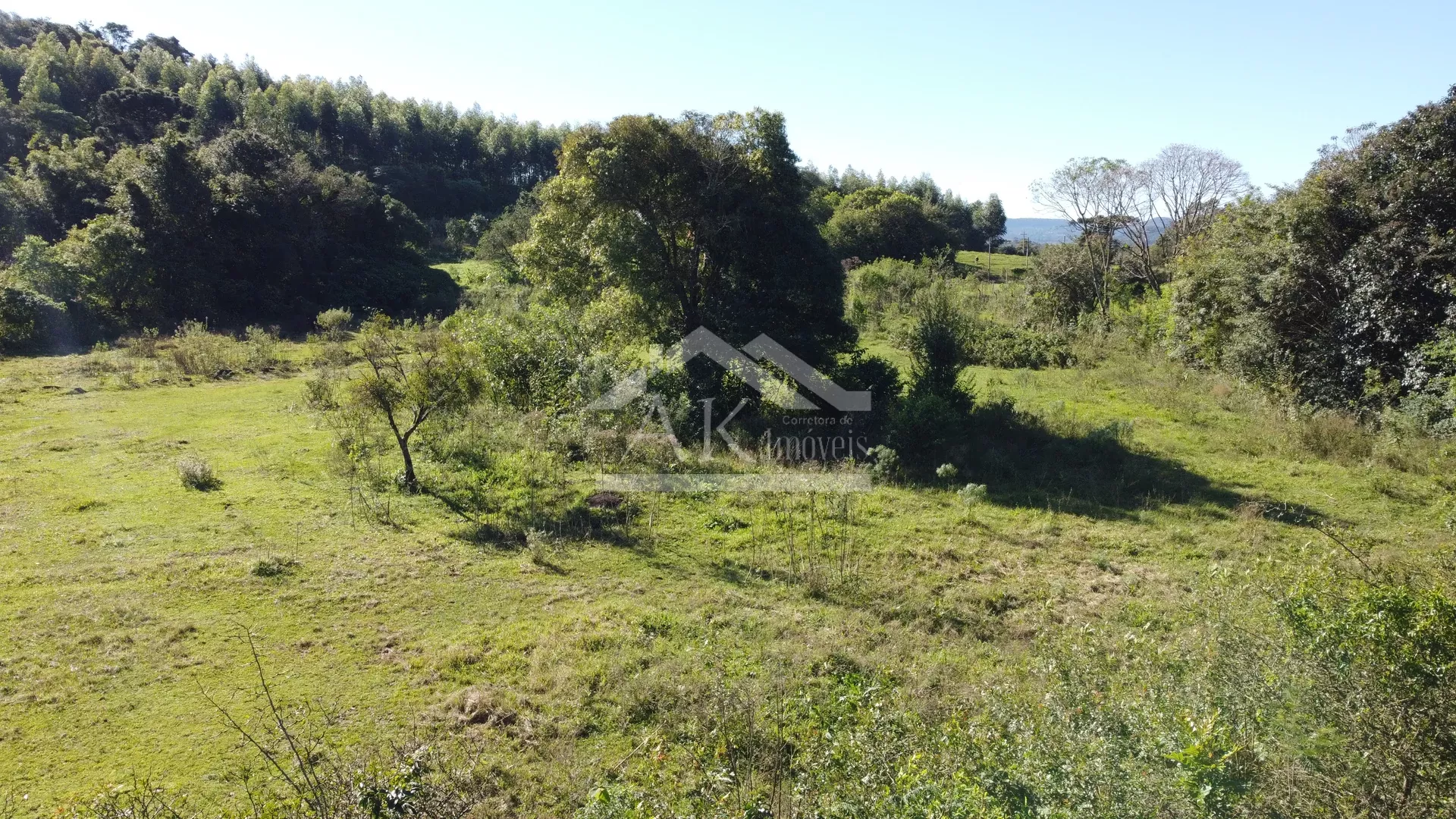 Amplo terreno plano à venda em Picada Café na Serra Gaúcha