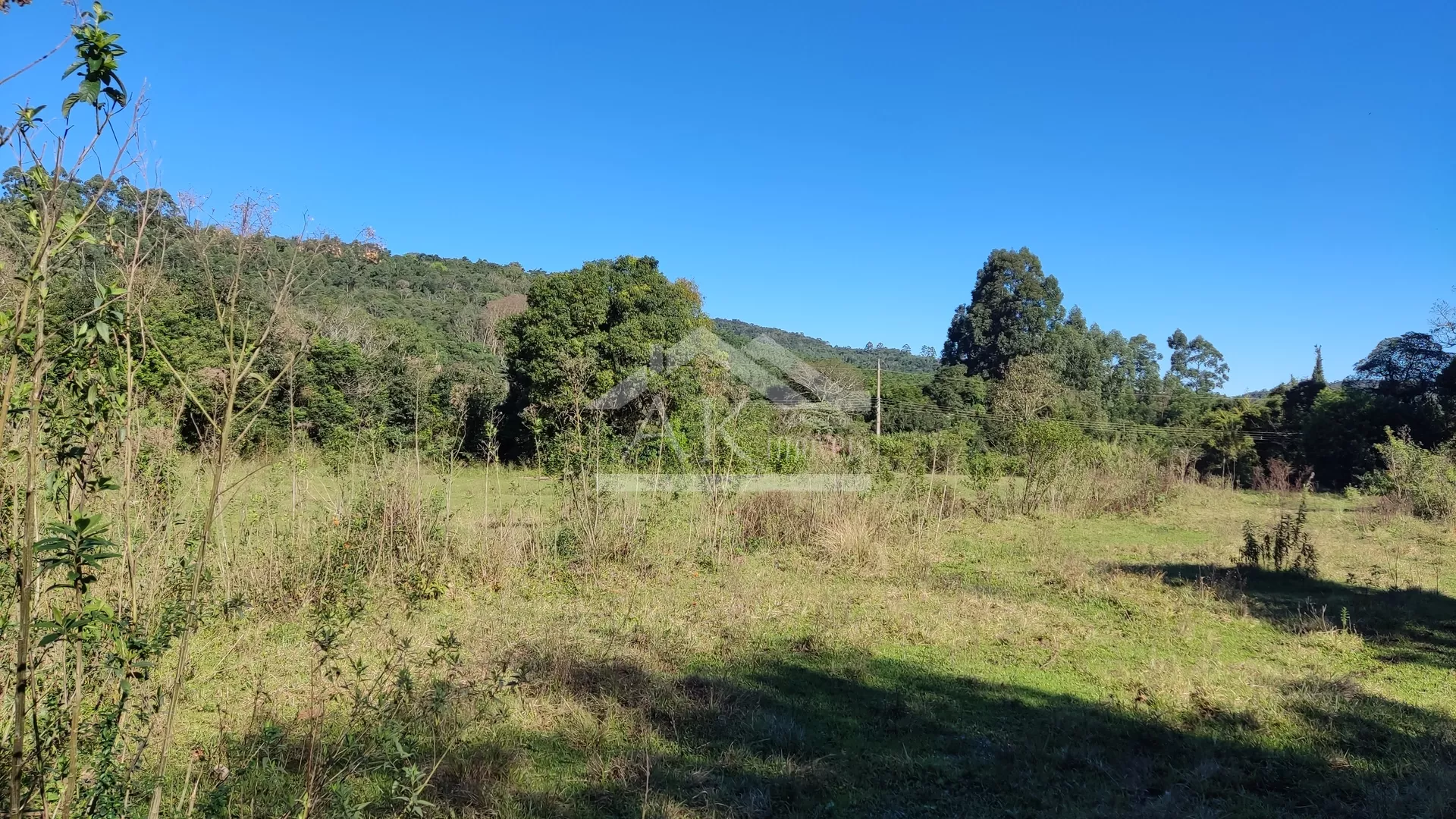 Amplo terreno plano à venda em Picada Café na Serra Gaúcha