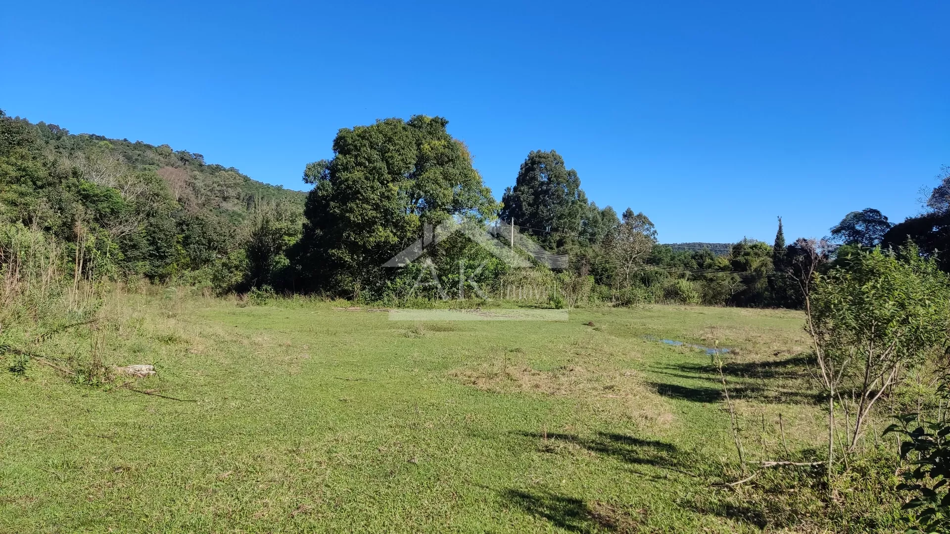 Amplo terreno plano à venda em Picada Café na Serra Gaúcha