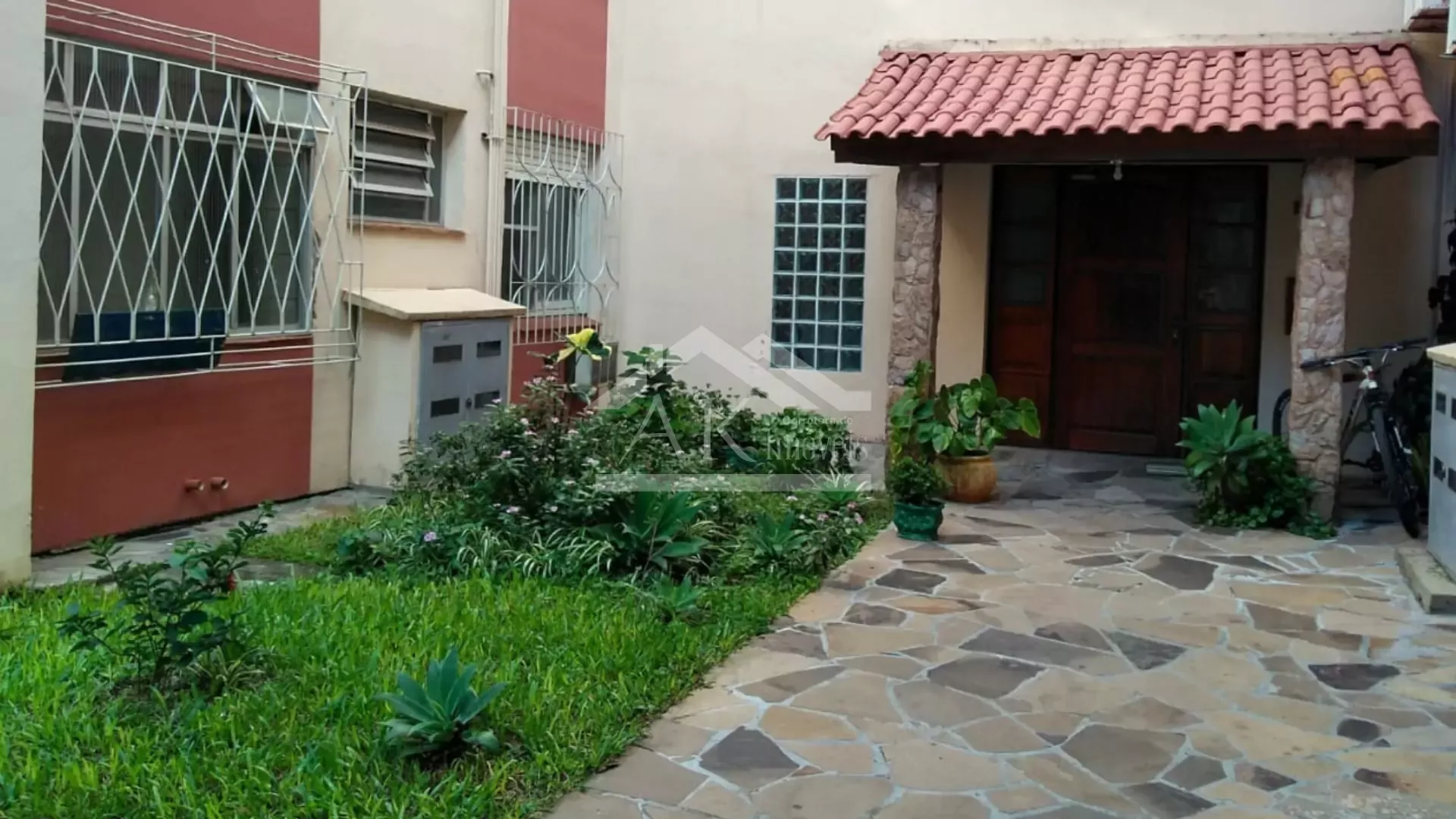 Apartamento com 3 quartos à venda no Bairro Humaitá, Porto Alegre - RS