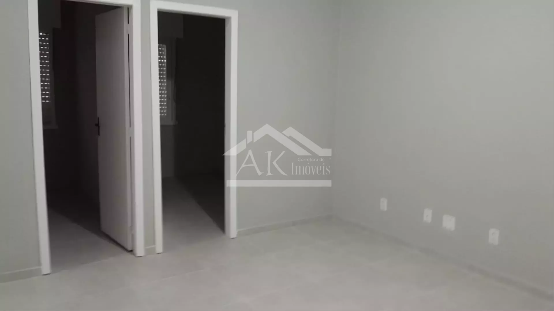 Apartamento com 3 quartos à venda no Bairro Humaitá, Porto Alegre - RS