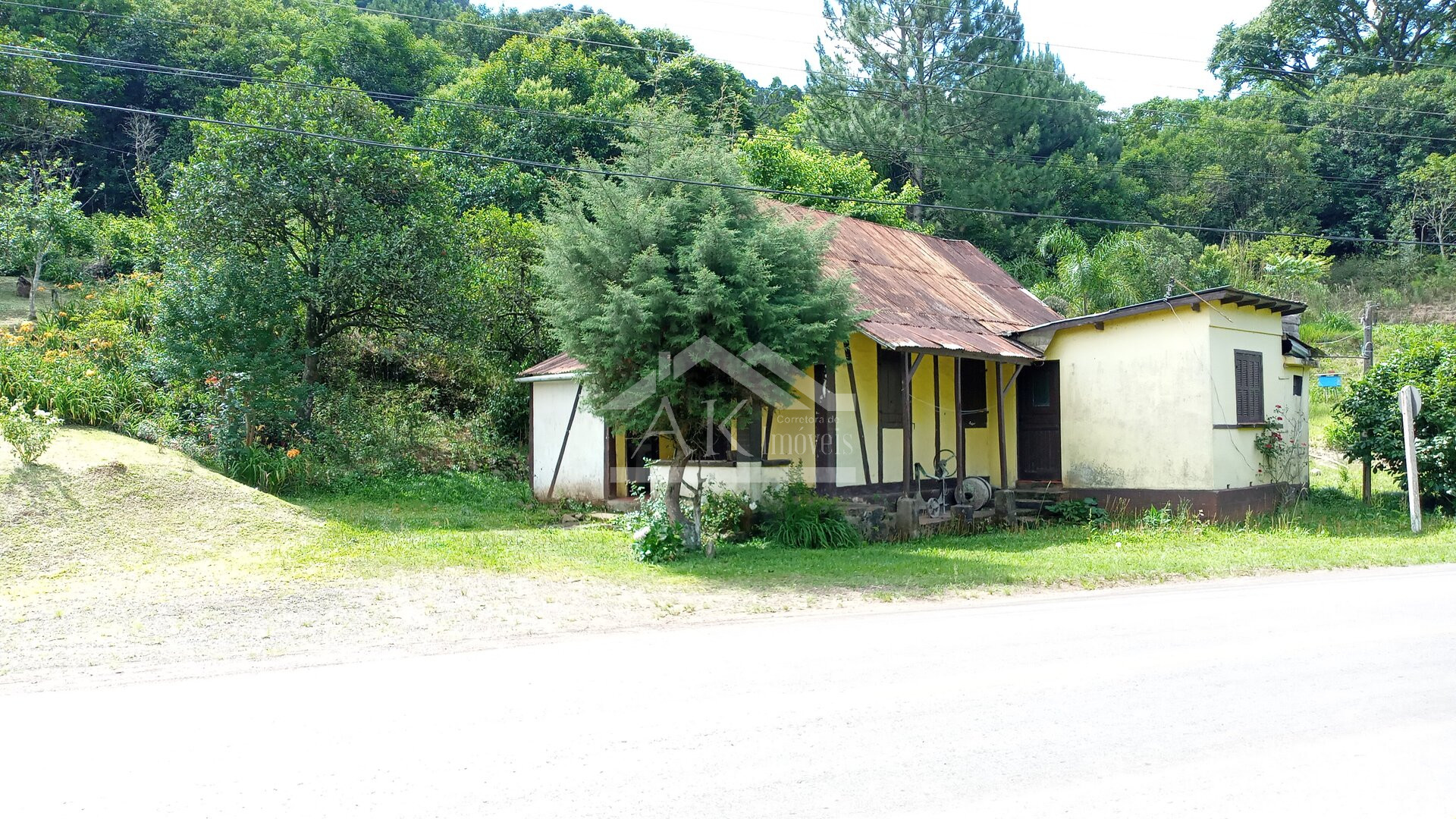 Casa enxaimel à venda em Picada Café na Serra Gaúcha