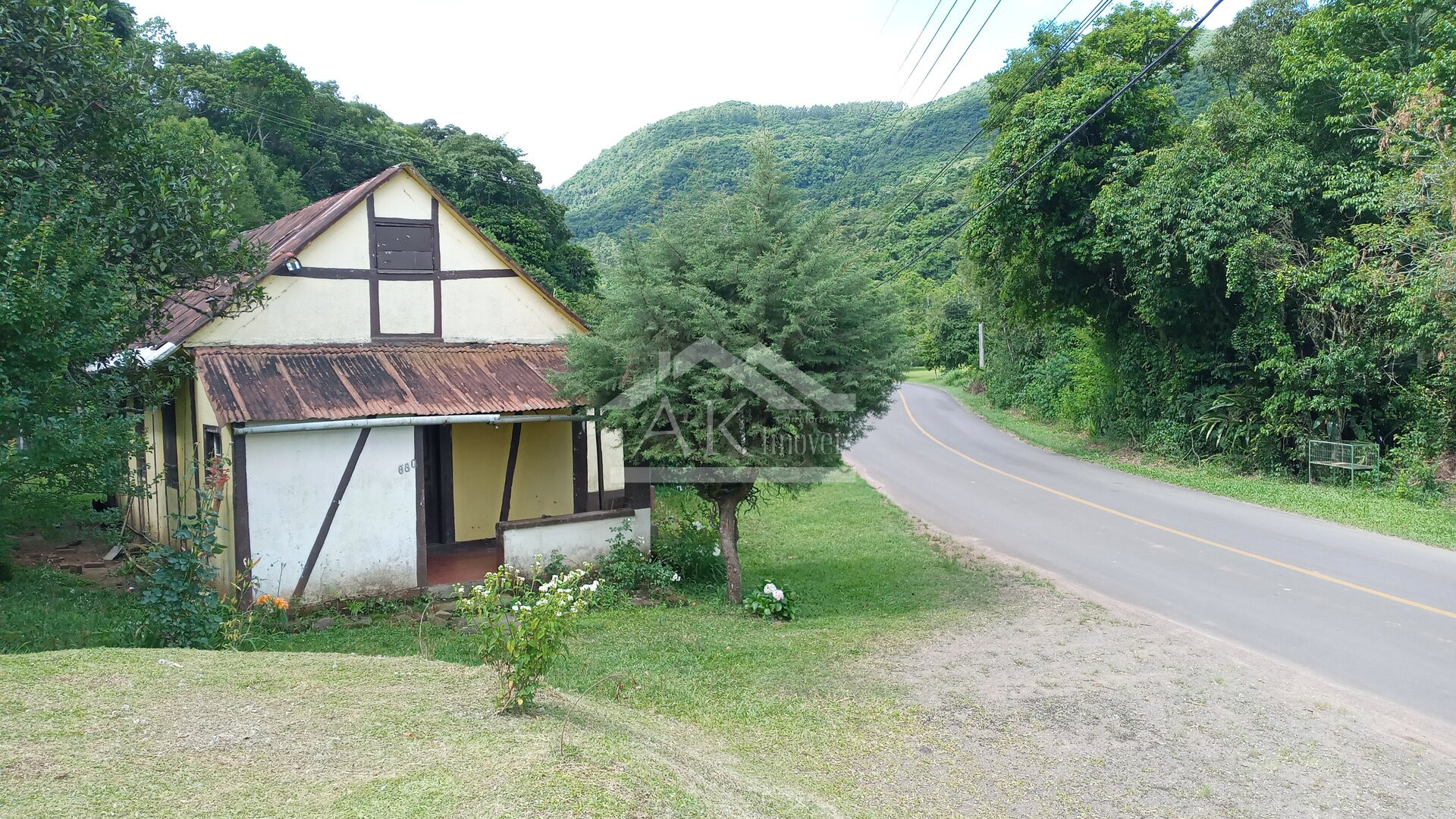Casa enxaimel à venda em Picada Café na Serra Gaúcha