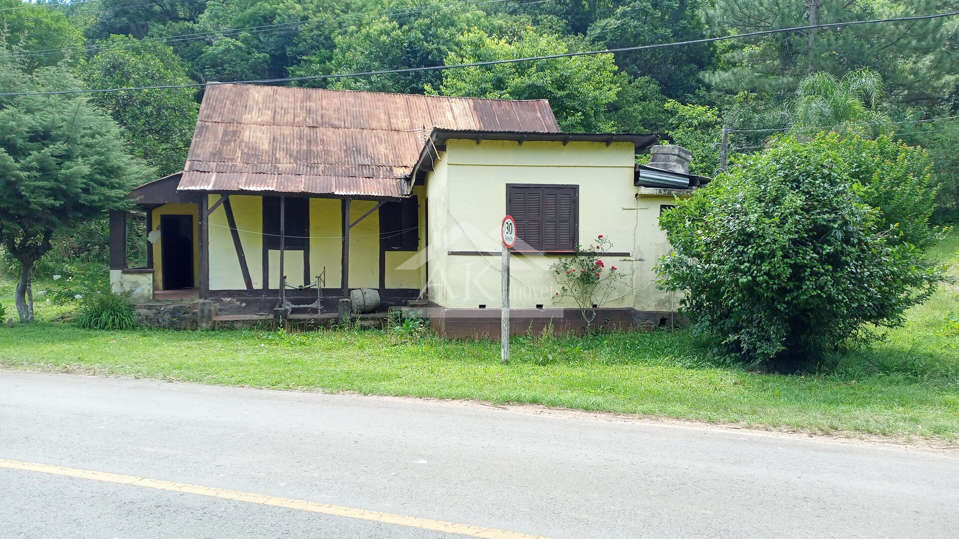 Casa enxaimel à venda em Picada Café na Serra Gaúcha
