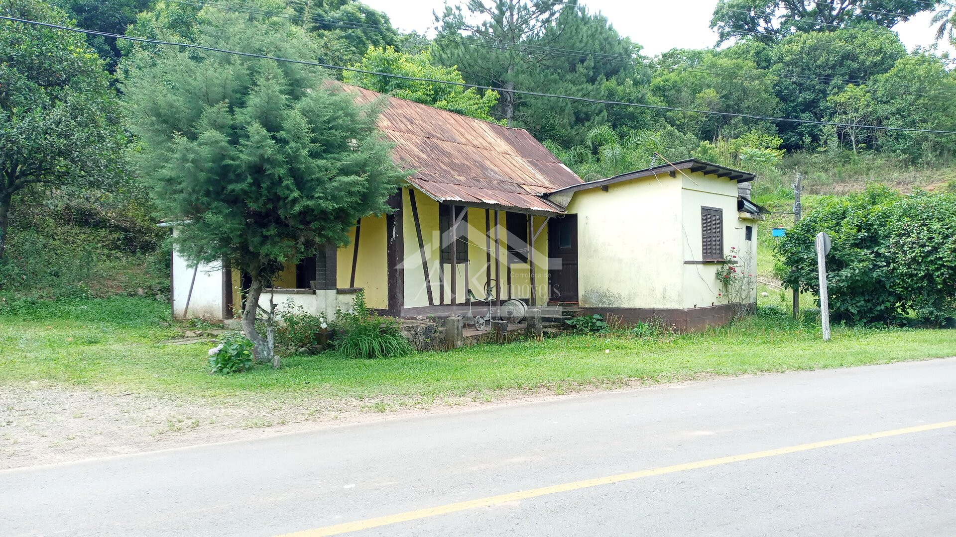 Casa enxaimel à venda em Picada Café na Serra Gaúcha