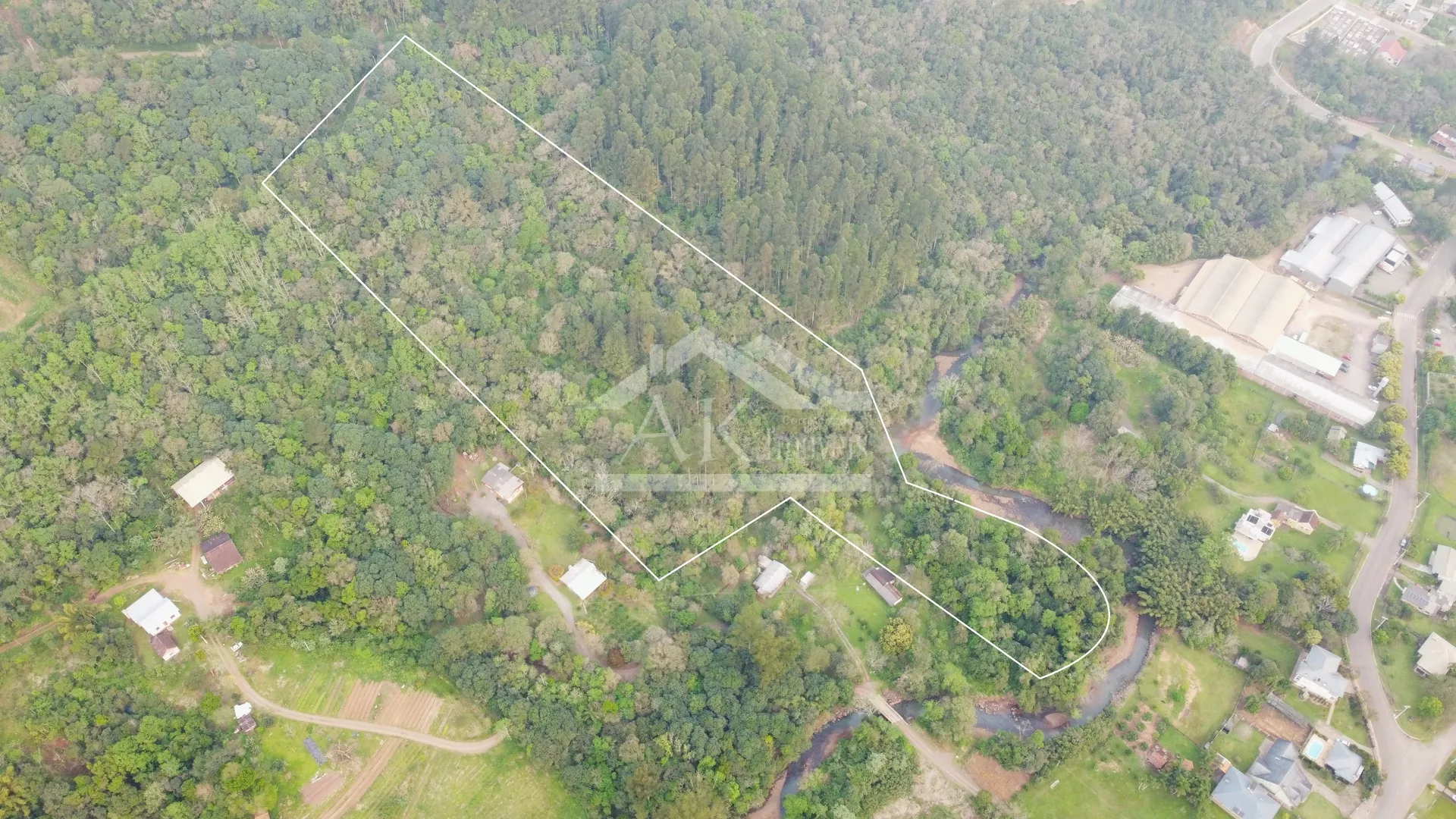 Área de terras com ótima localização à venda em Picada Café na Serra Gaúcha