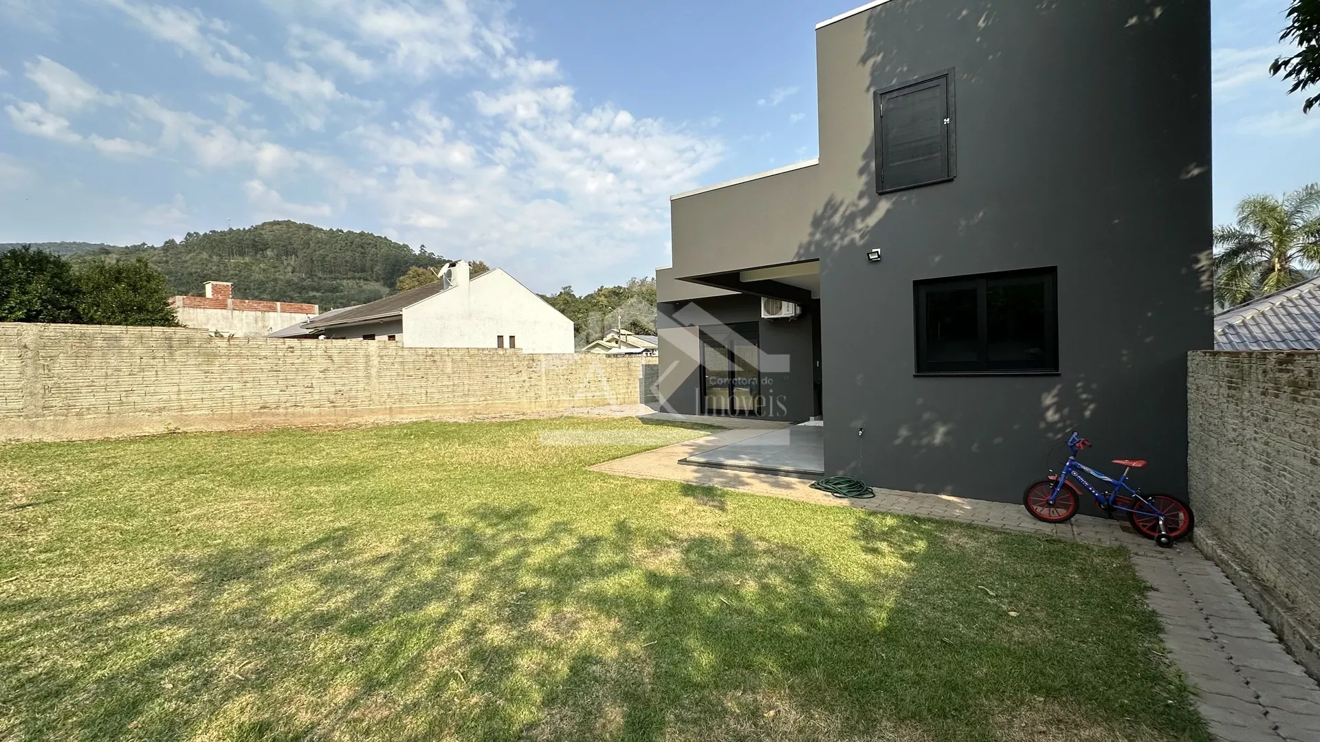 Belíssima casa com 3 quartos à venda em Picada Café, na Serra Gaúcha
