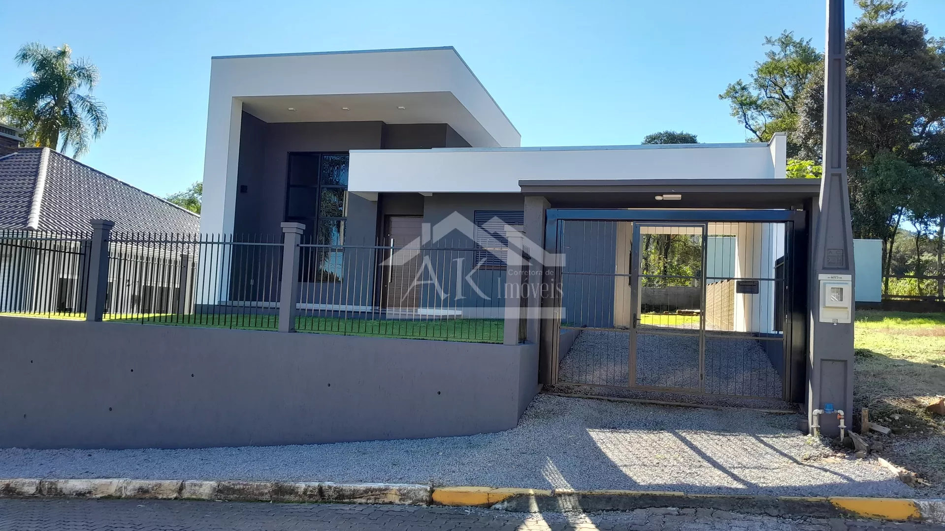 Belíssima casa com 3 quartos à venda em Picada Café, na Serra Gaúcha