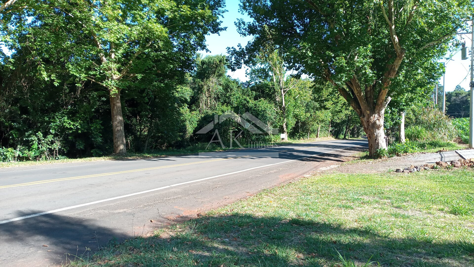 Área de terras com duas frentes para a BR 116 à venda em Picada Café na Serra Gaúcha