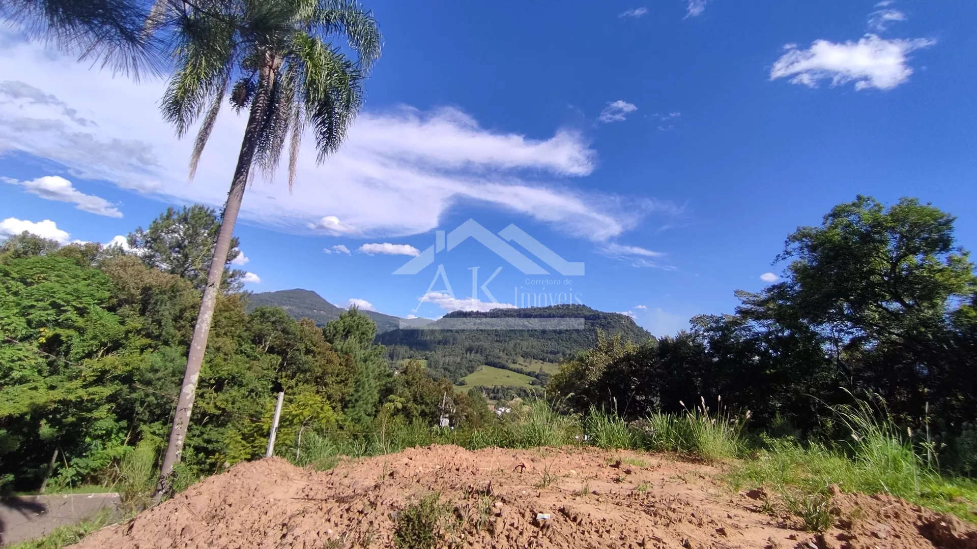 Terreno com fundos para Área Verde à venda em Picada Café, na Serra Gaúcha