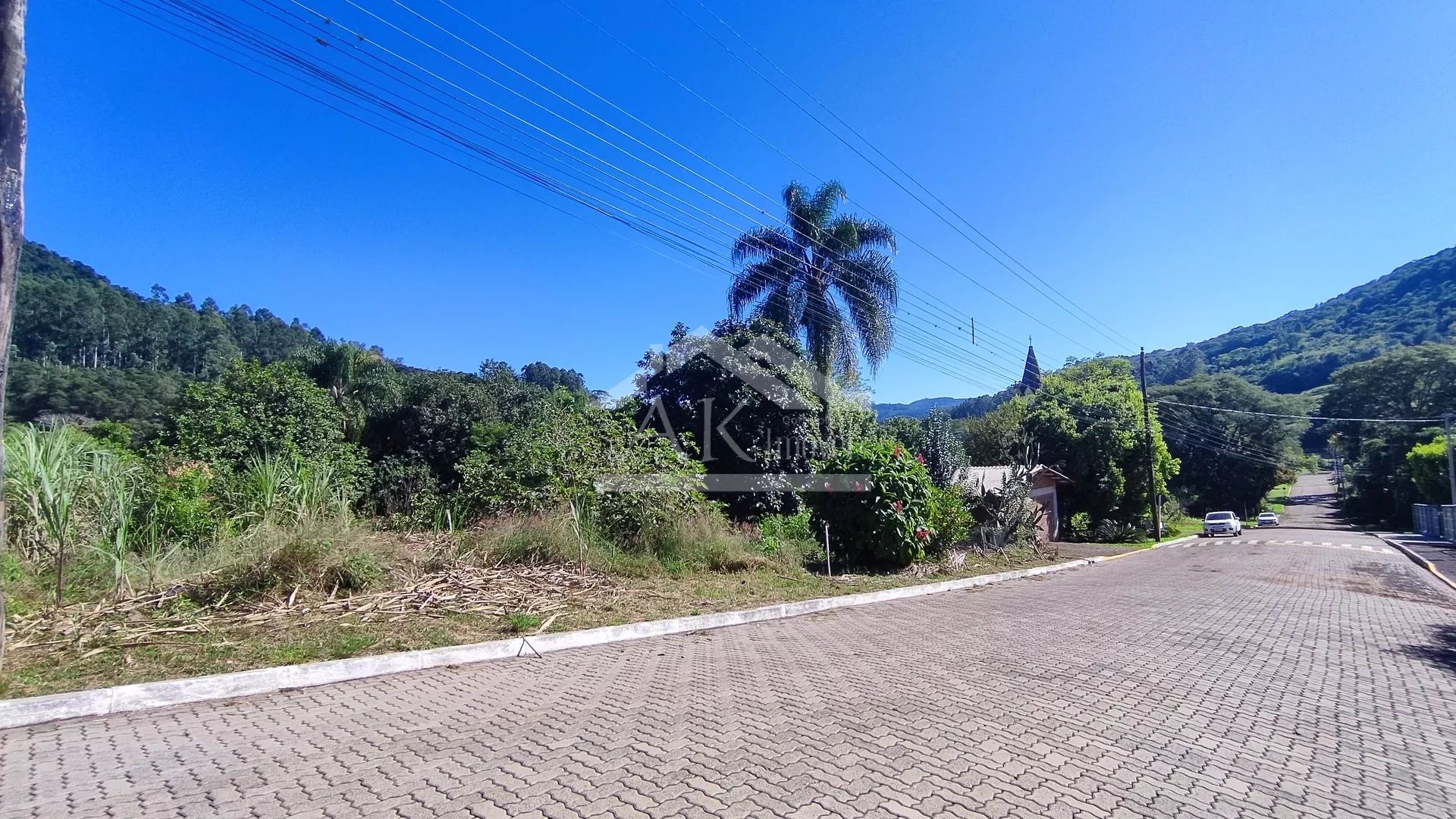 Terreno à venda em bairro residencial na cidade de Picada Café na Serra Gaúcha