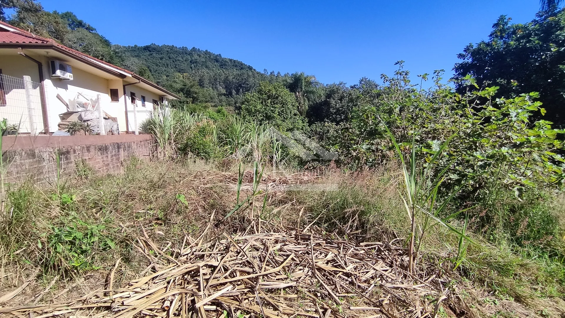 Terreno à venda em bairro residencial na cidade de Picada Café na Serra Gaúcha