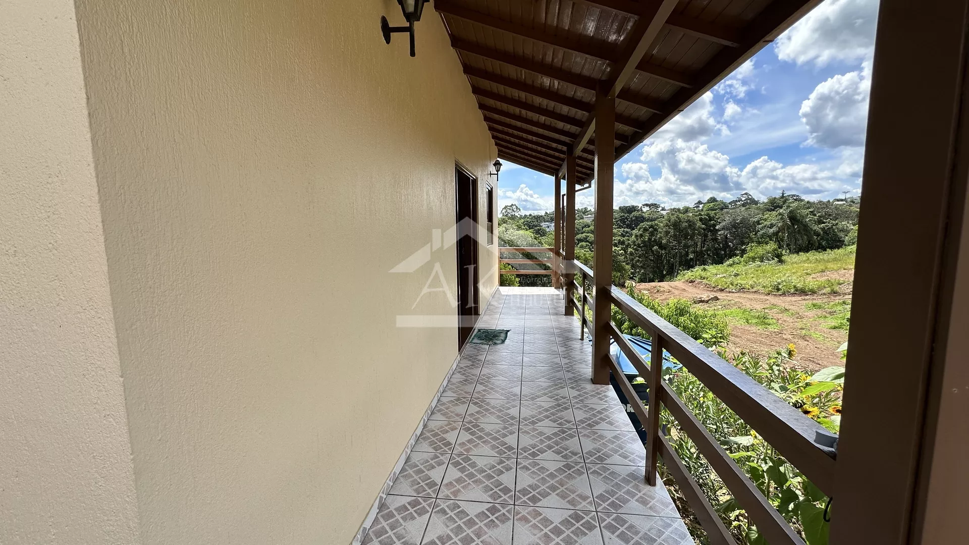 Belíssima casa de dois pavimentos, à venda em Nova Petrópolis na Serra Gaúcha