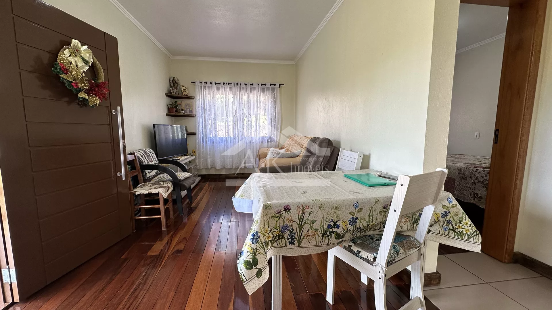 Belíssima casa de dois pavimentos, à venda em Nova Petrópolis na Serra Gaúcha