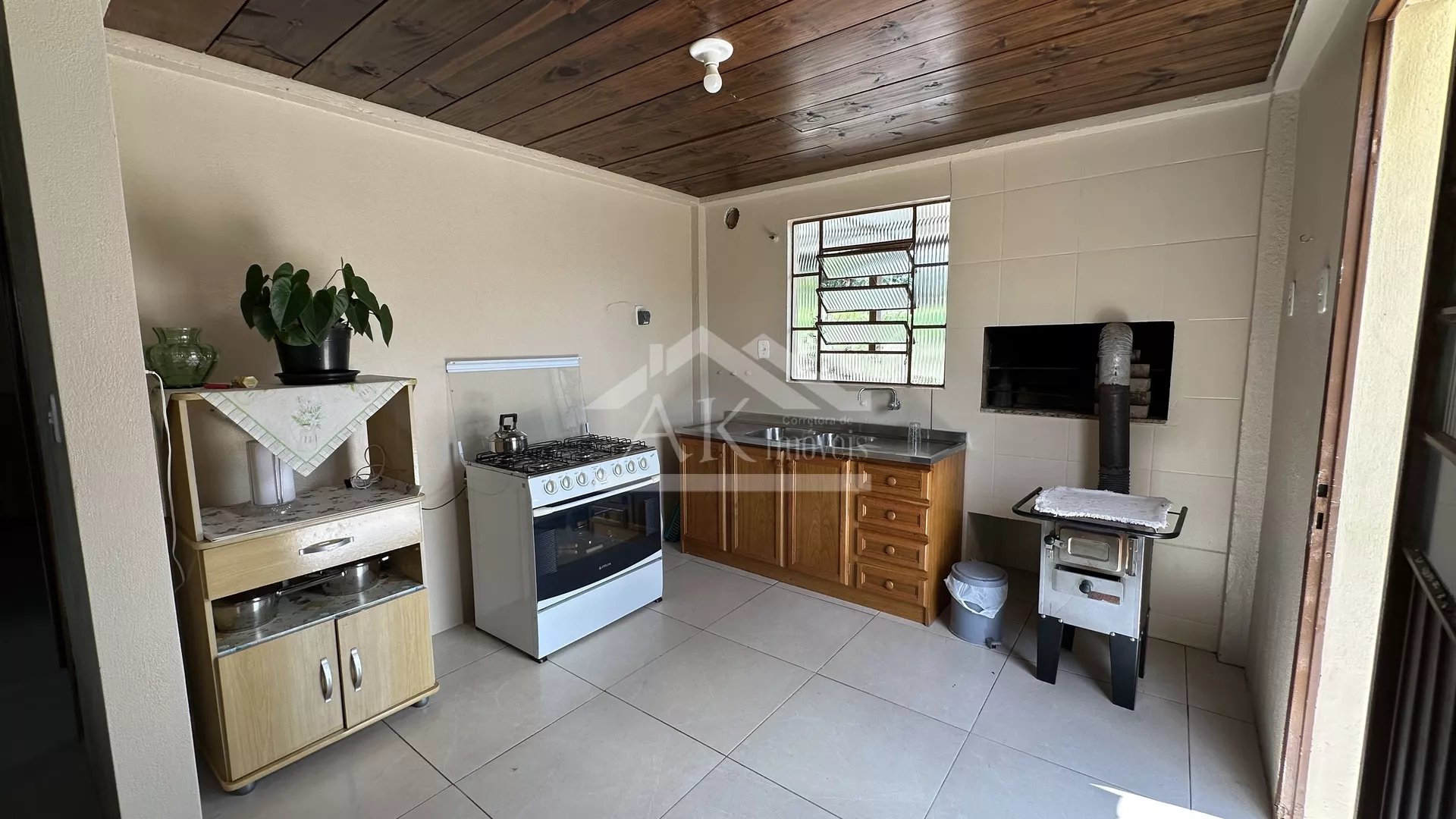 Belíssima casa de dois pavimentos, à venda em Nova Petrópolis na Serra Gaúcha