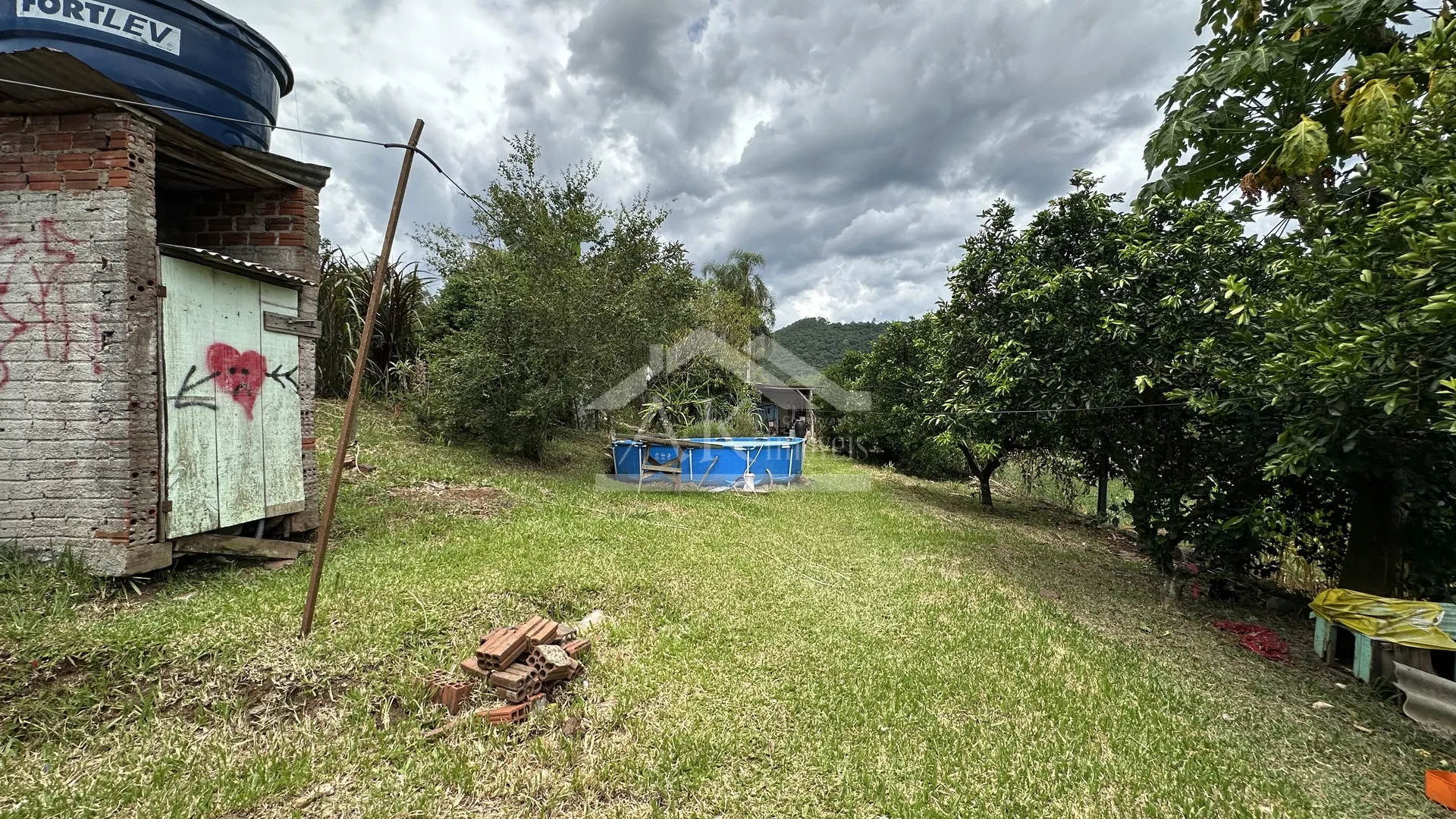 Casa com amplo terreno à venda em Picada Café na Serra Gaúcha