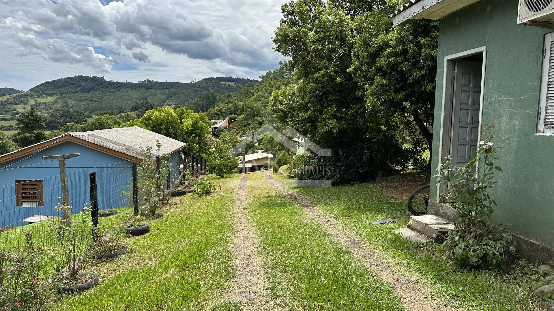 Casa com amplo terreno à venda em Picada Café na Serra Gaúcha