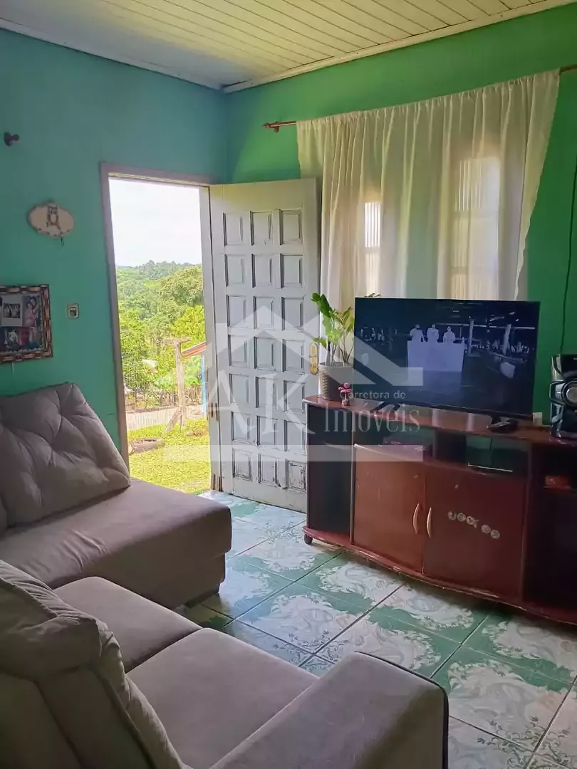 Casa com amplo terreno à venda em Picada Café na Serra Gaúcha