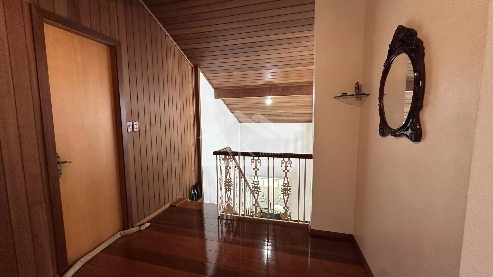 Duas casas sobre amplo terreno à venda em Dois Irmãos - RS