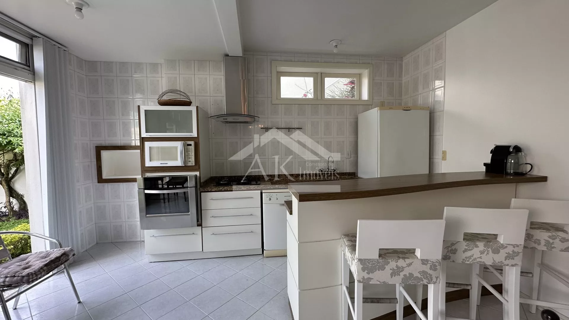 Duas casas sobre amplo terreno à venda em Dois Irmãos - RS