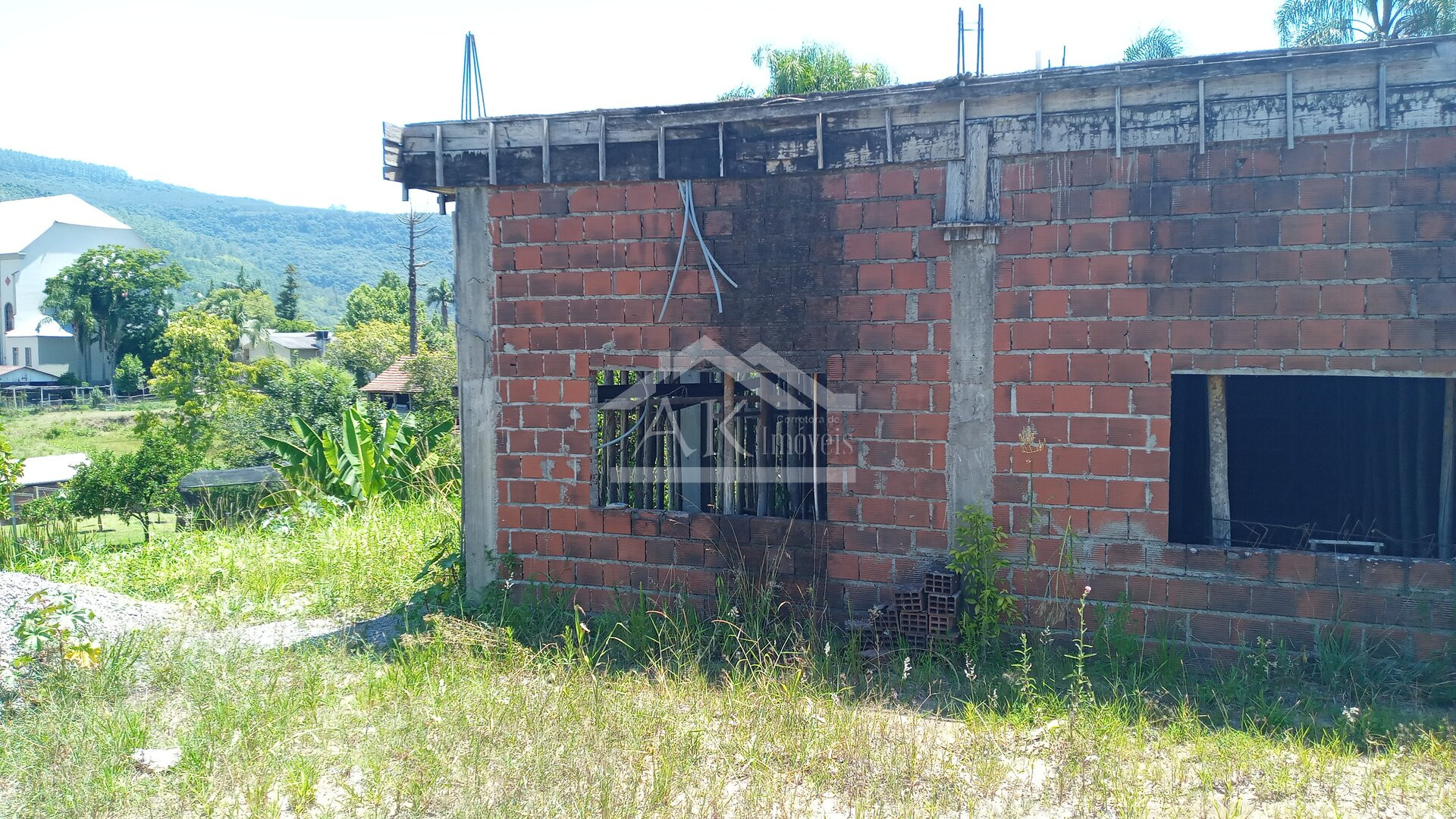 Amplo terreno com projeto comercial/residencial a venda em Picada Café na Serra Gaúcha