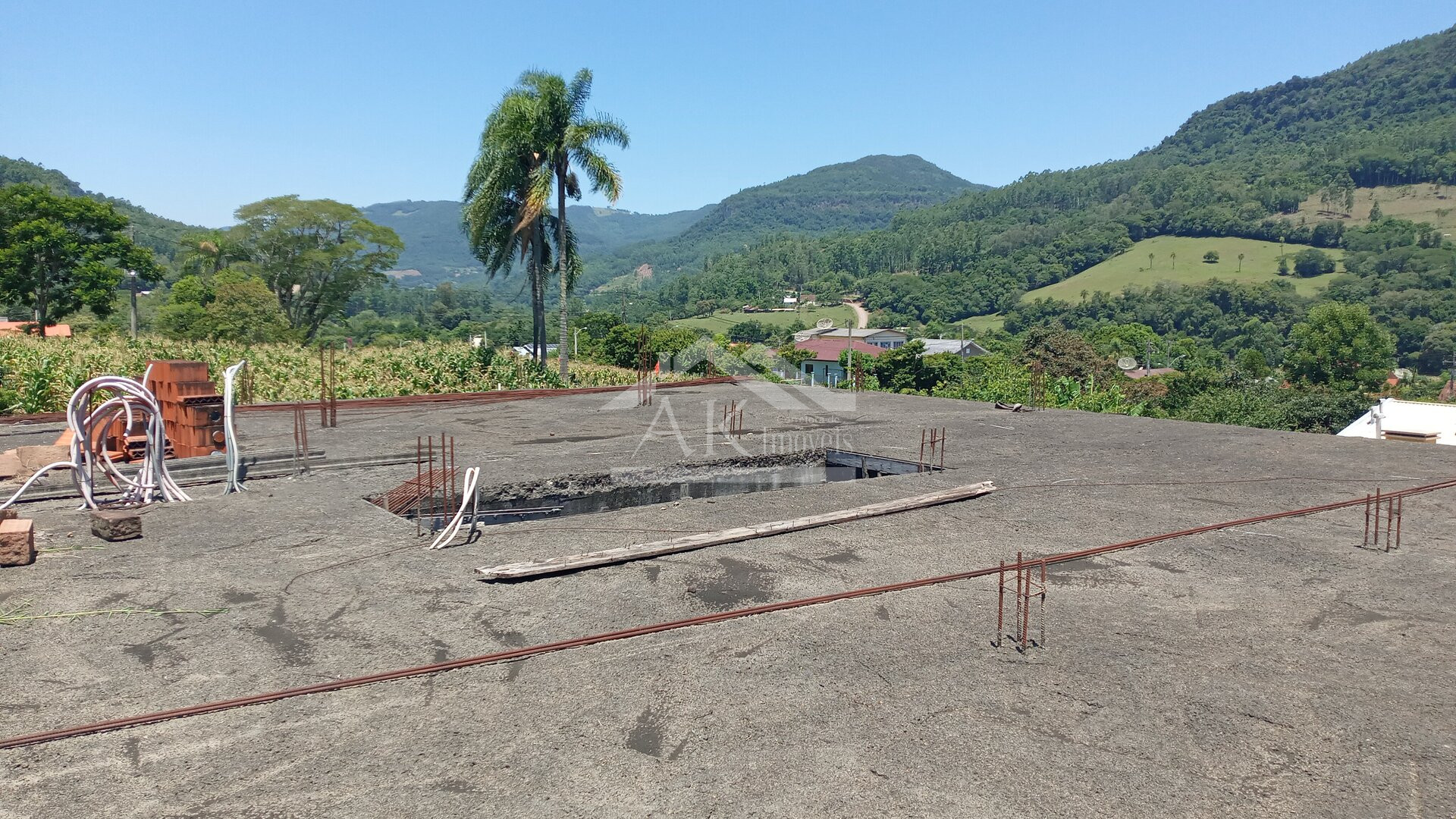 Amplo terreno com projeto comercial/residencial a venda em Picada Café na Serra Gaúcha