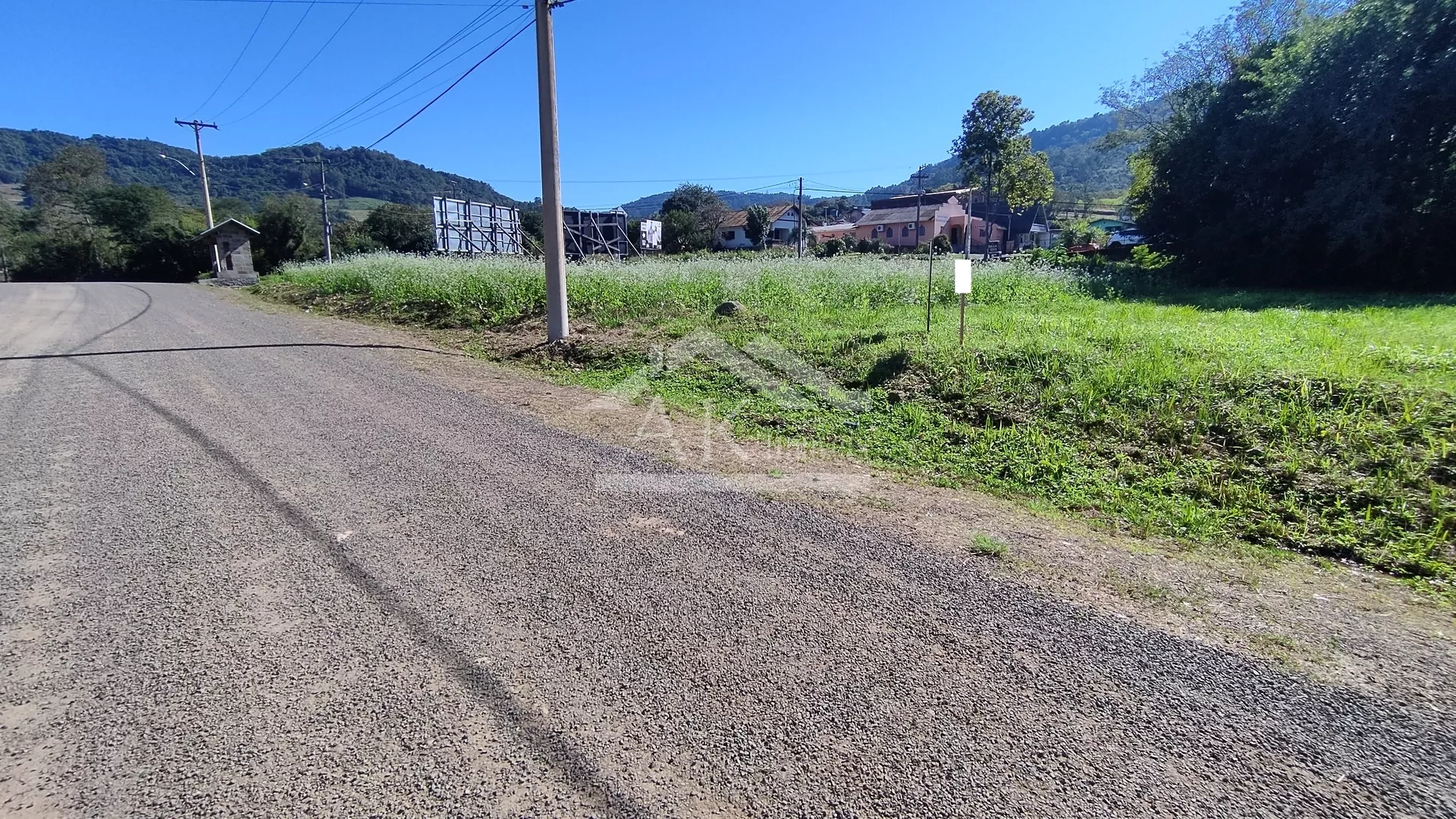 Terreno plano à venda, próximo a BR-116, em Picada café na Serra Gaúcha
