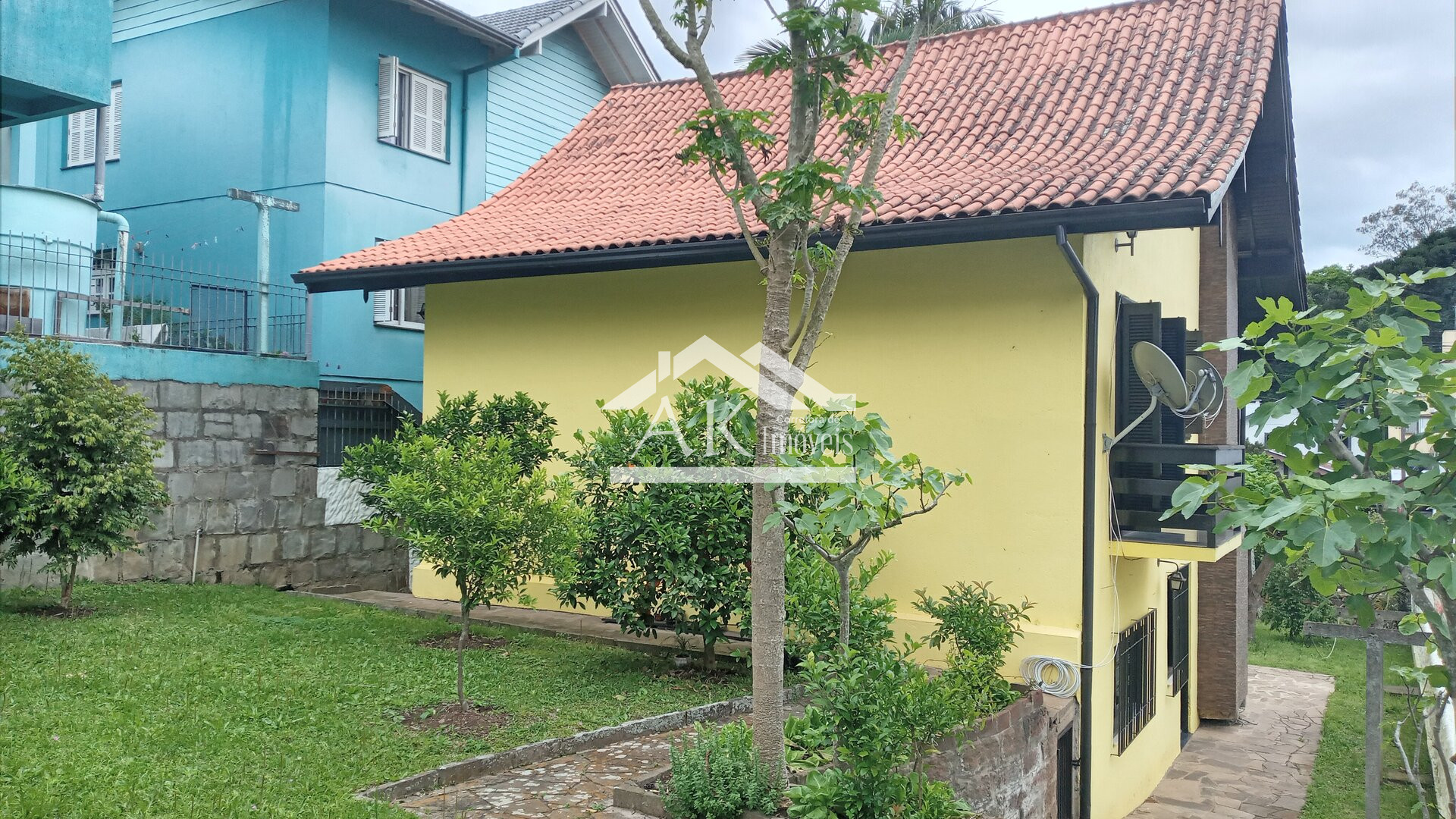 Casa com dois quartos e sala com lareira à venda em Nova Petrópolis na Serra Gaúcha