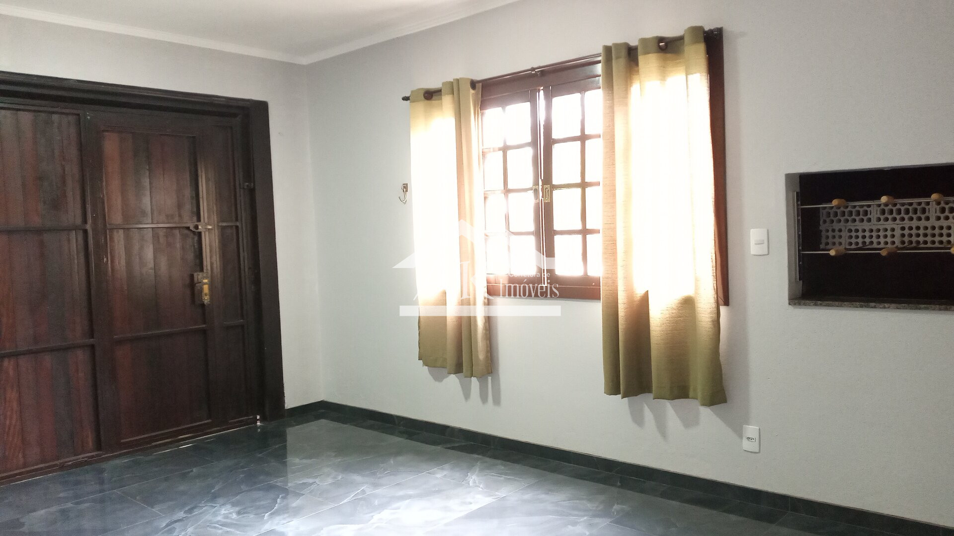 Casa com dois quartos e sala com lareira à venda em Nova Petrópolis na Serra Gaúcha