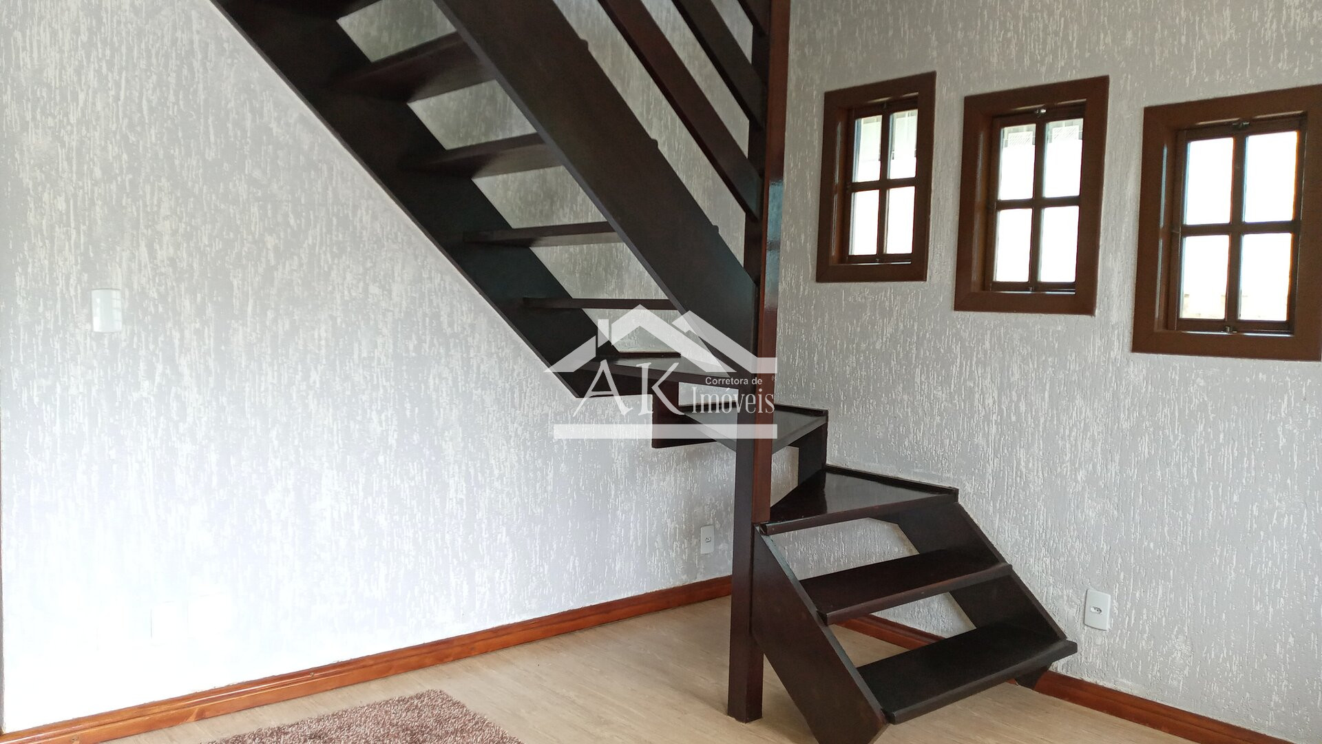 Casa com dois quartos e sala com lareira à venda em Nova Petrópolis na Serra Gaúcha