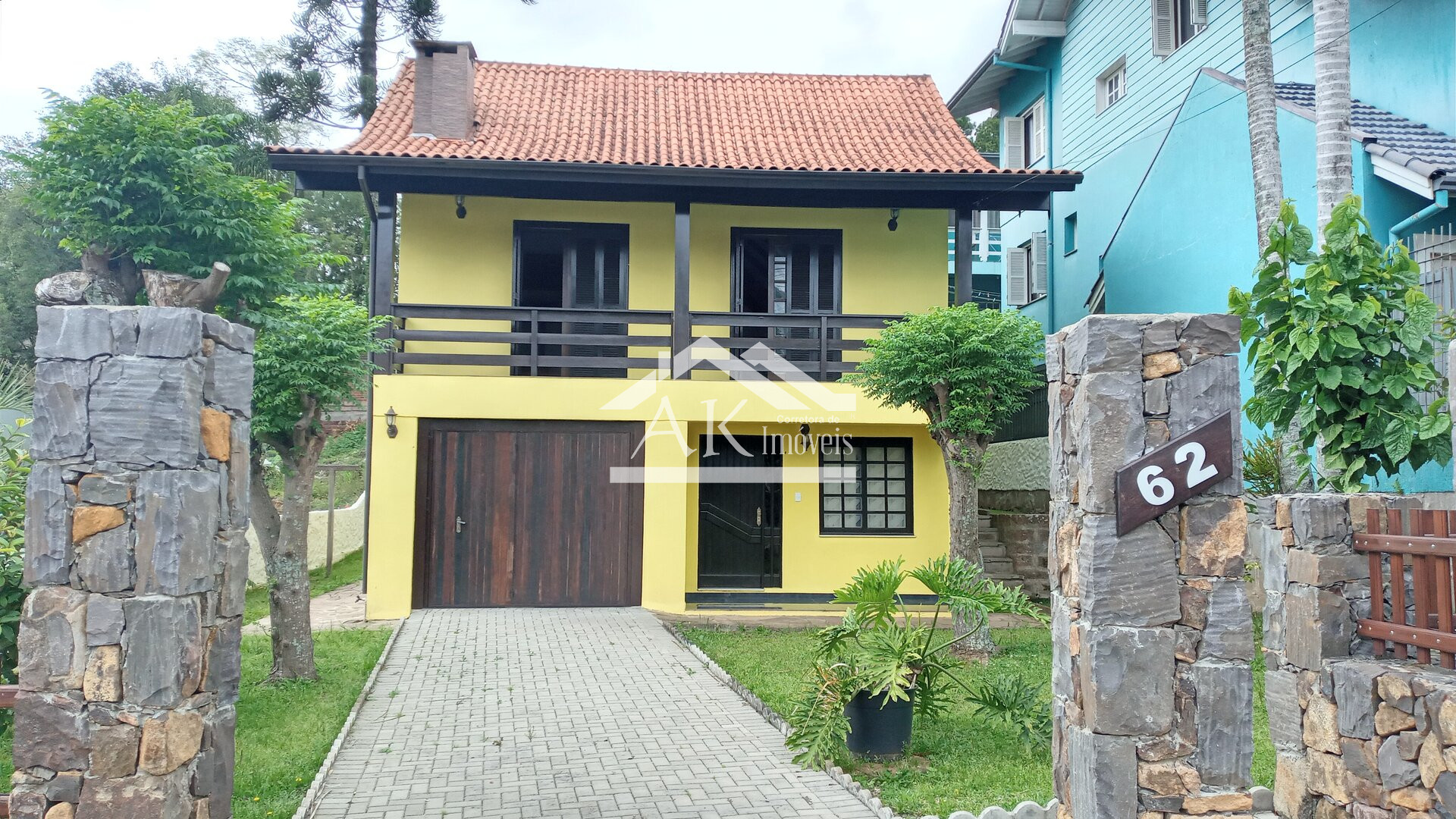 Casa com dois quartos e sala com lareira à venda em Nova Petrópolis na Serra Gaúcha