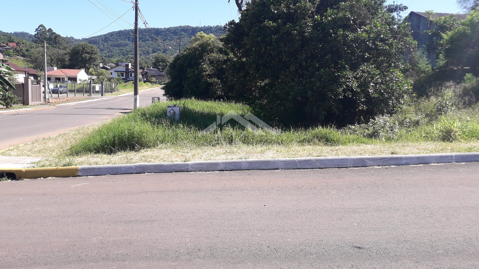Terreno de esquina à venda em Picada Café, na Serra Gaúcha
