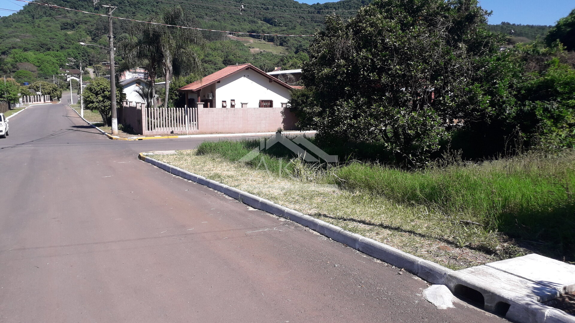 Terreno de esquina à venda em Picada Café, na Serra Gaúcha