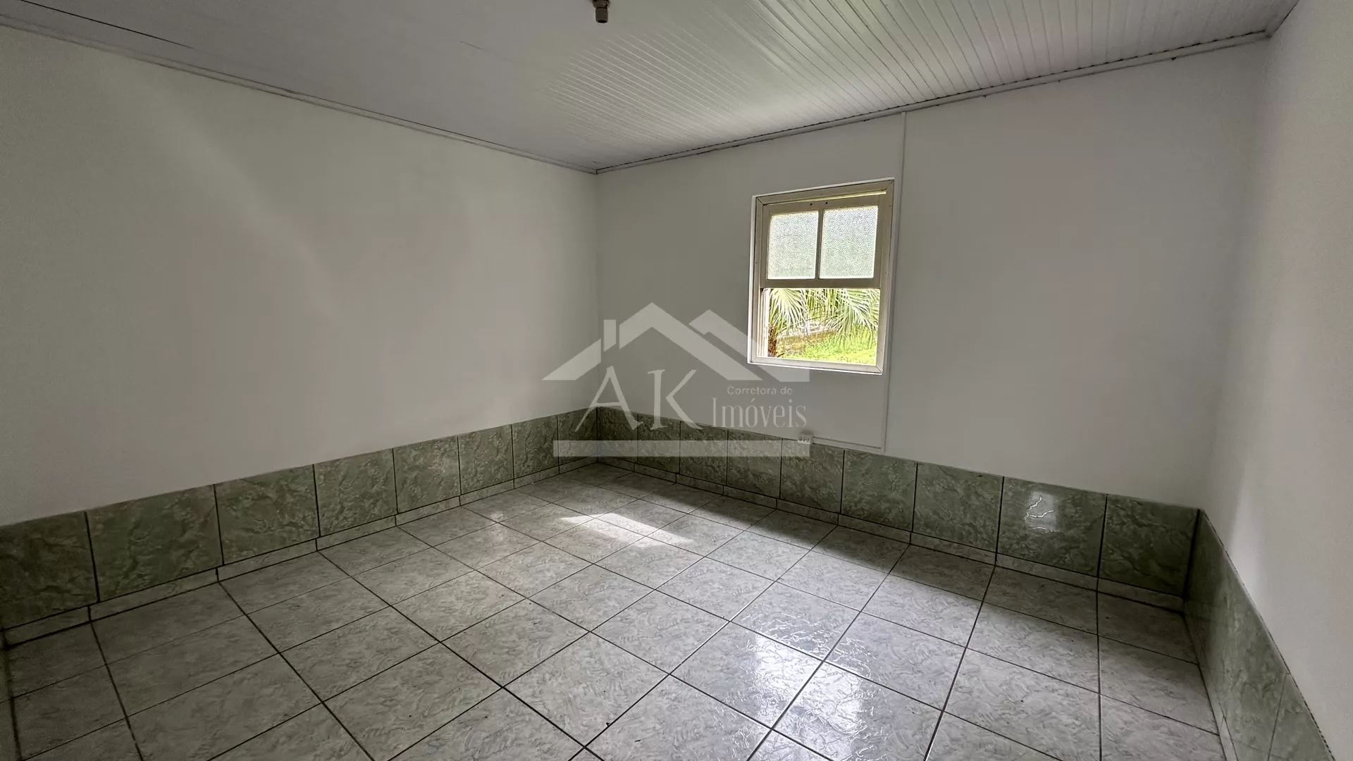 Casa à venda às margens da BR 116 em Picada Café na Serra Gaúcha