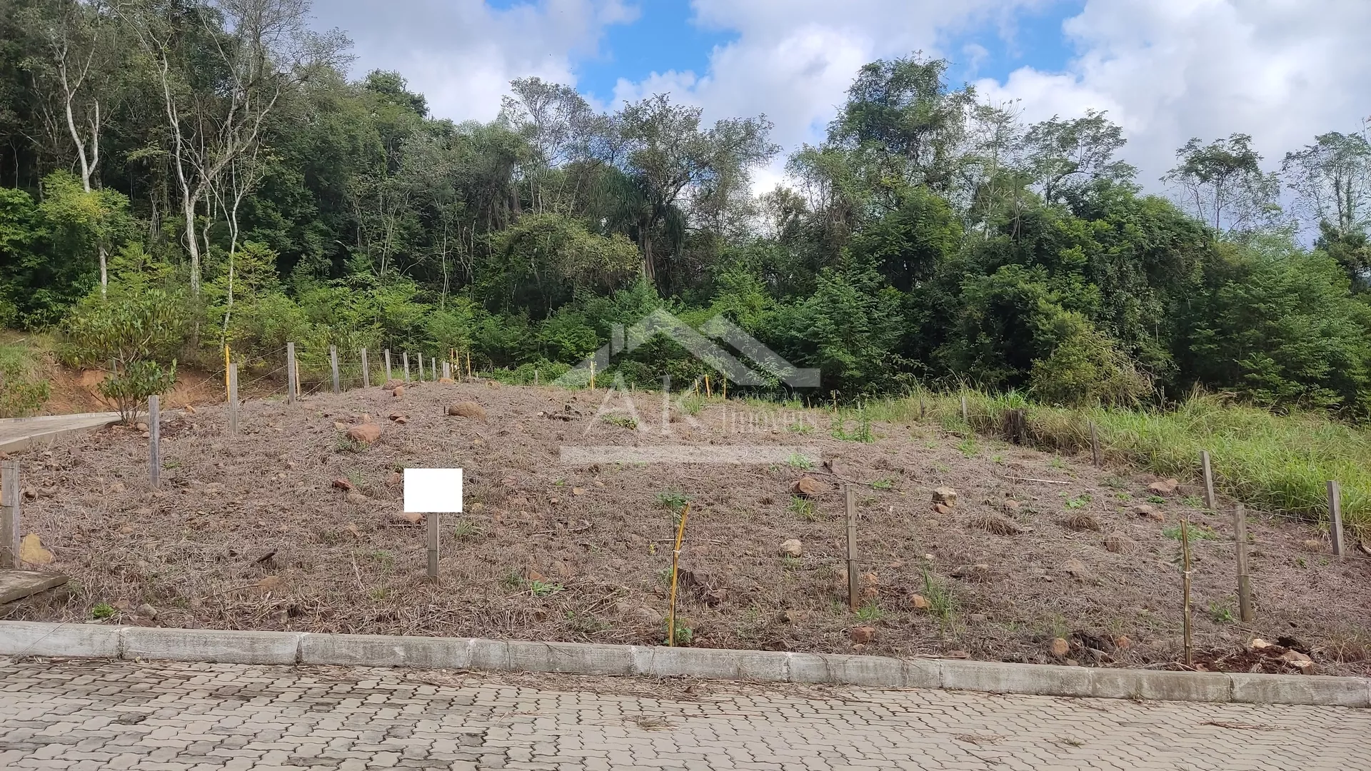 Imagens do imóveis Terreno de esquina à venda em Picada Café na Serra Gaúcha