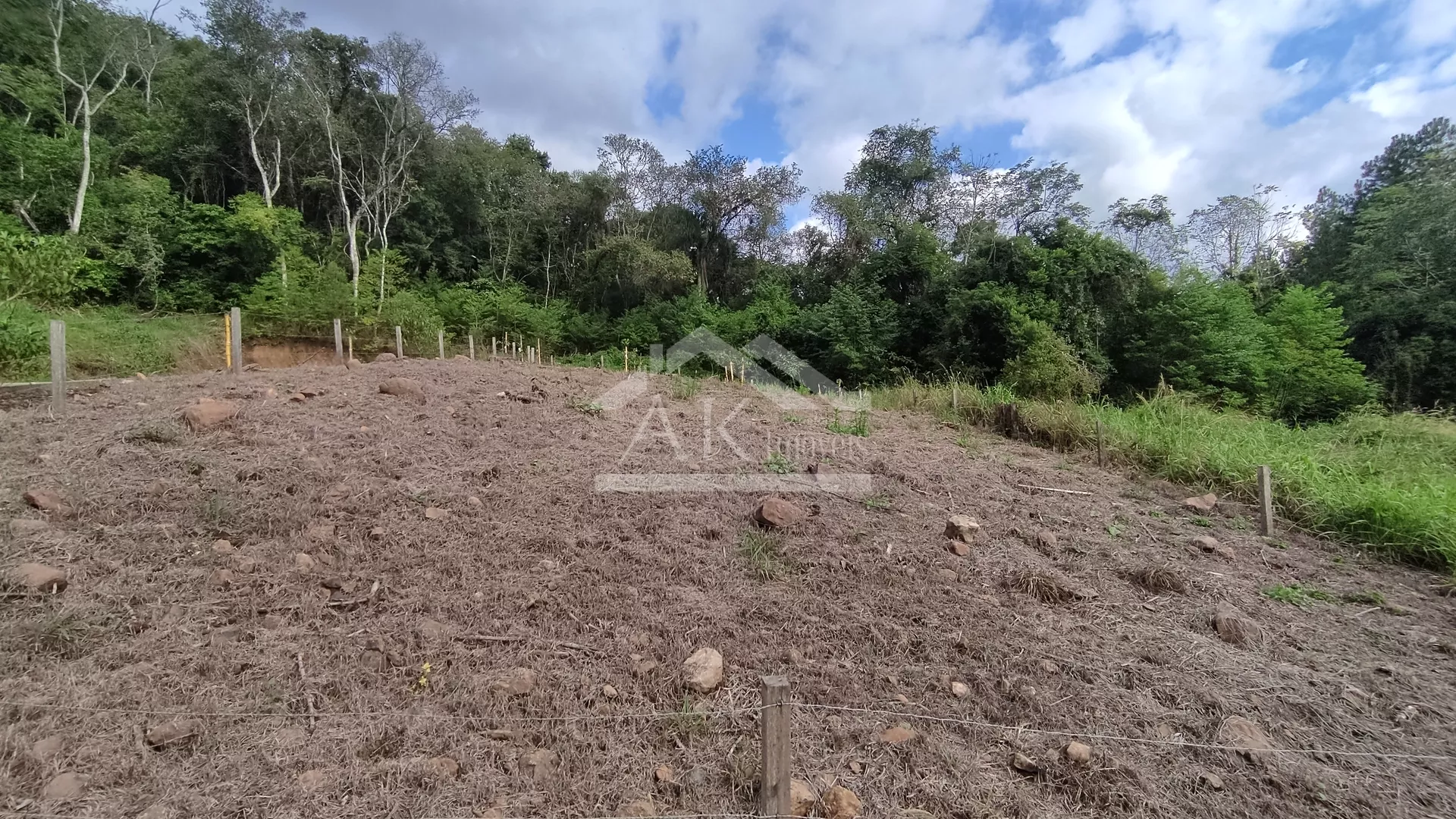 Imagens do imóveis Terreno de esquina à venda em Picada Café na Serra Gaúcha