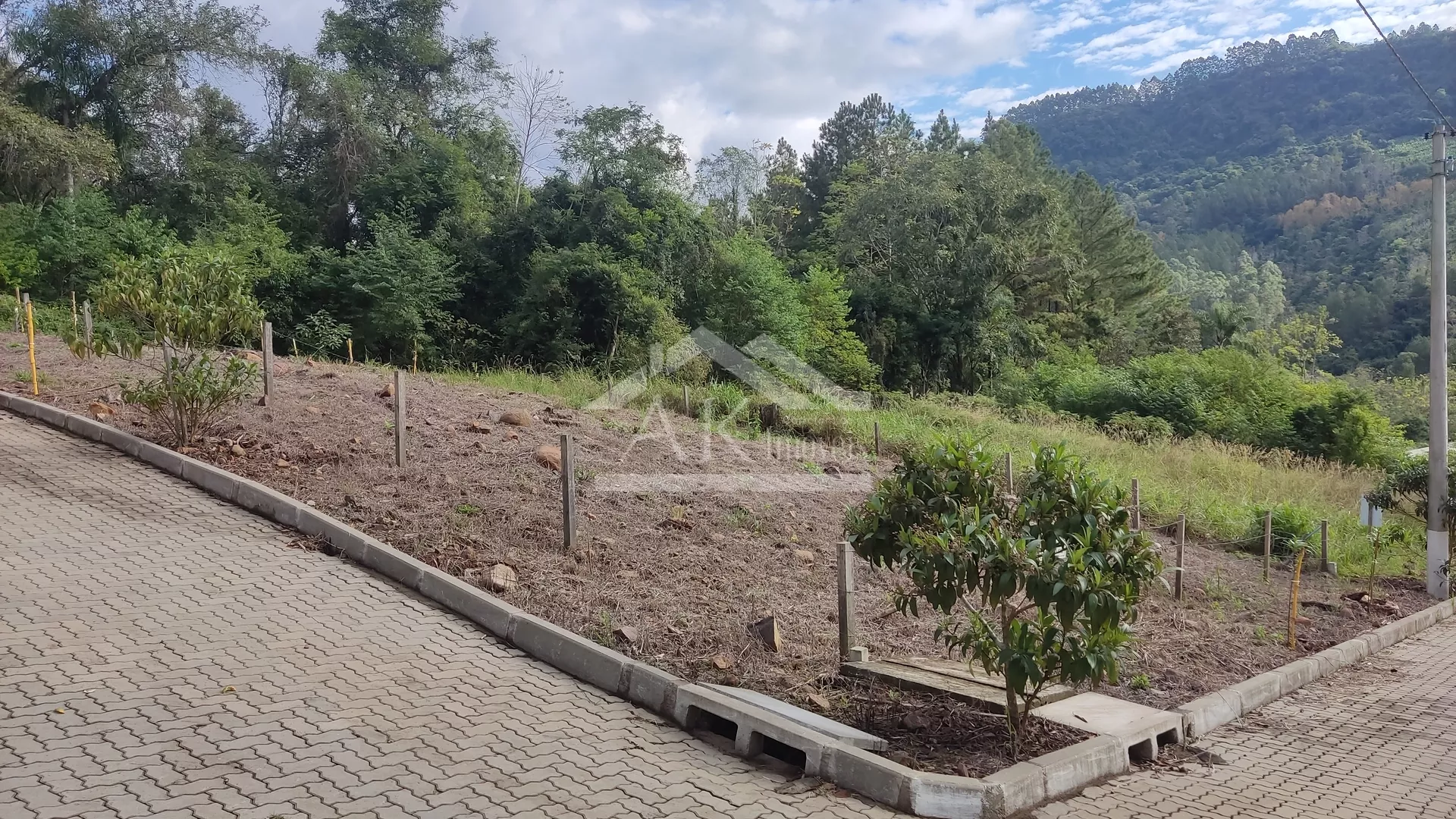 Imagens do imóveis Terreno de esquina à venda em Picada Café na Serra Gaúcha