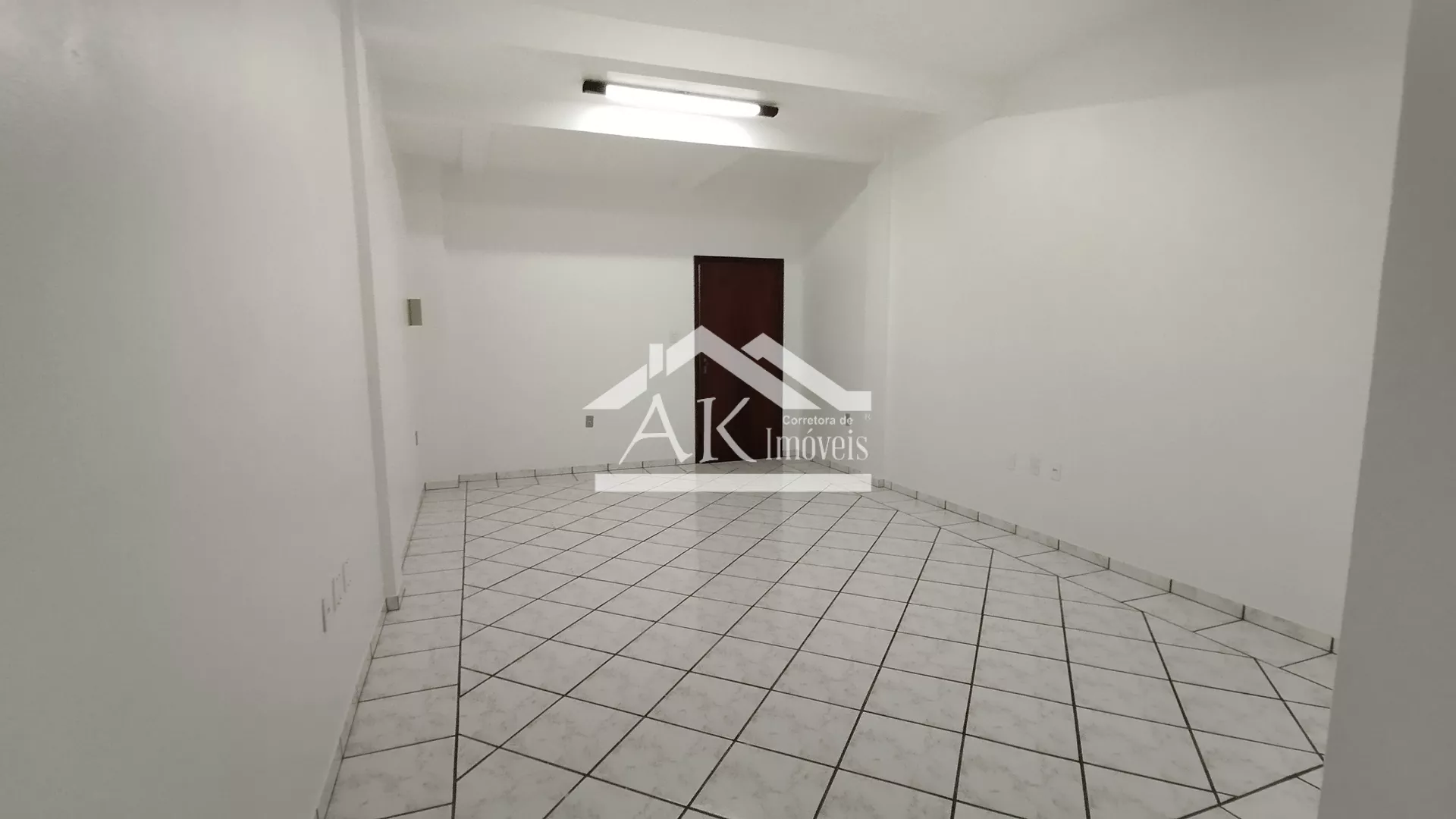 Sala comercial para alugar,no centro de Picada Café na Serra Gaúcha