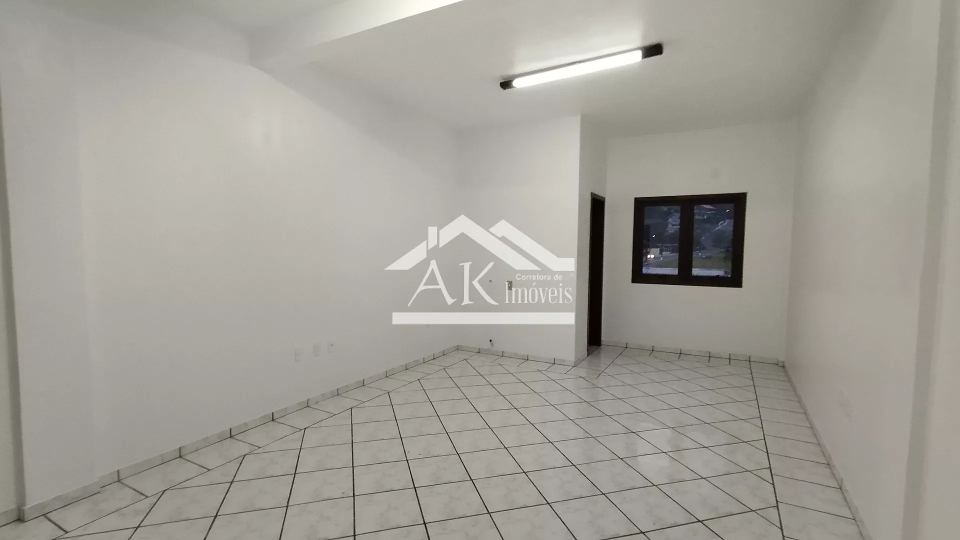 Sala comercial para alugar,no centro de Picada Café na Serra Gaúcha