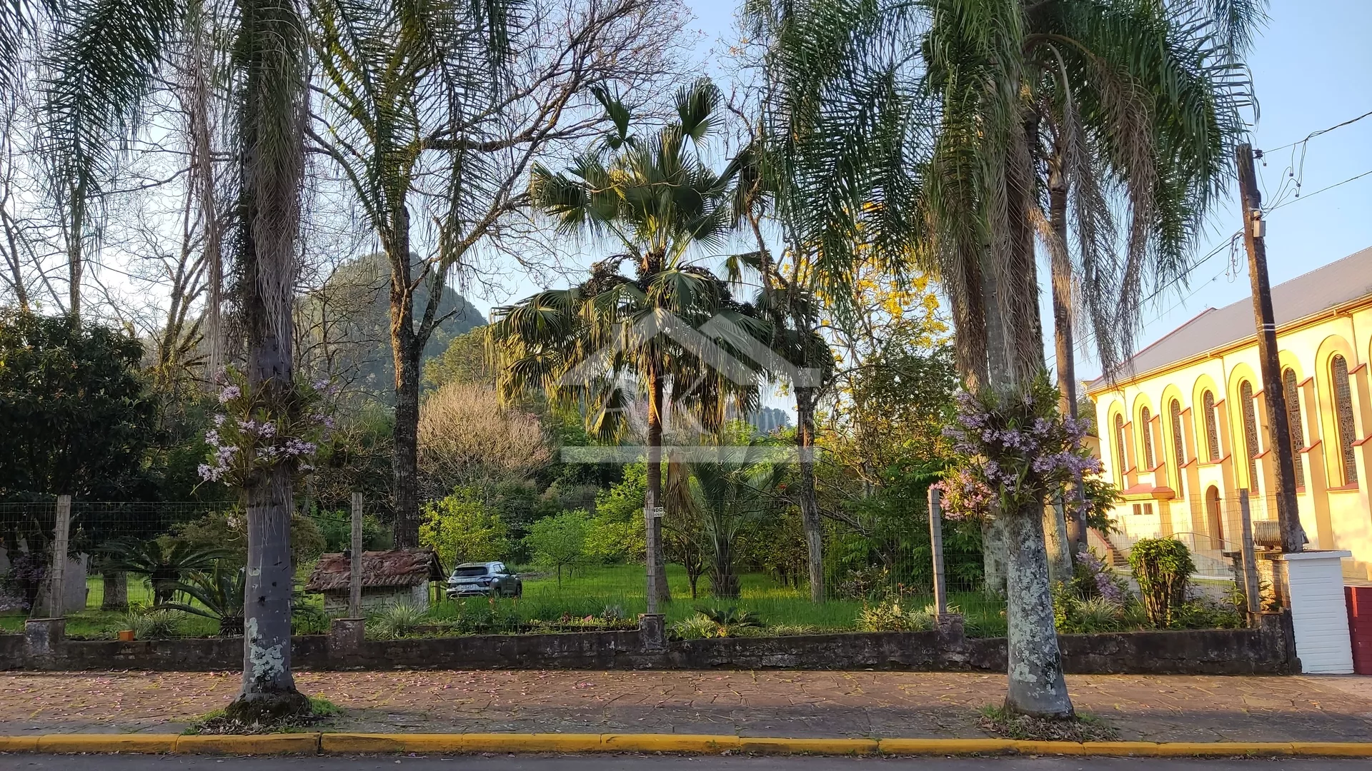 Terreno amplo à venda no centro Picada Café, na Serra Gaúcha