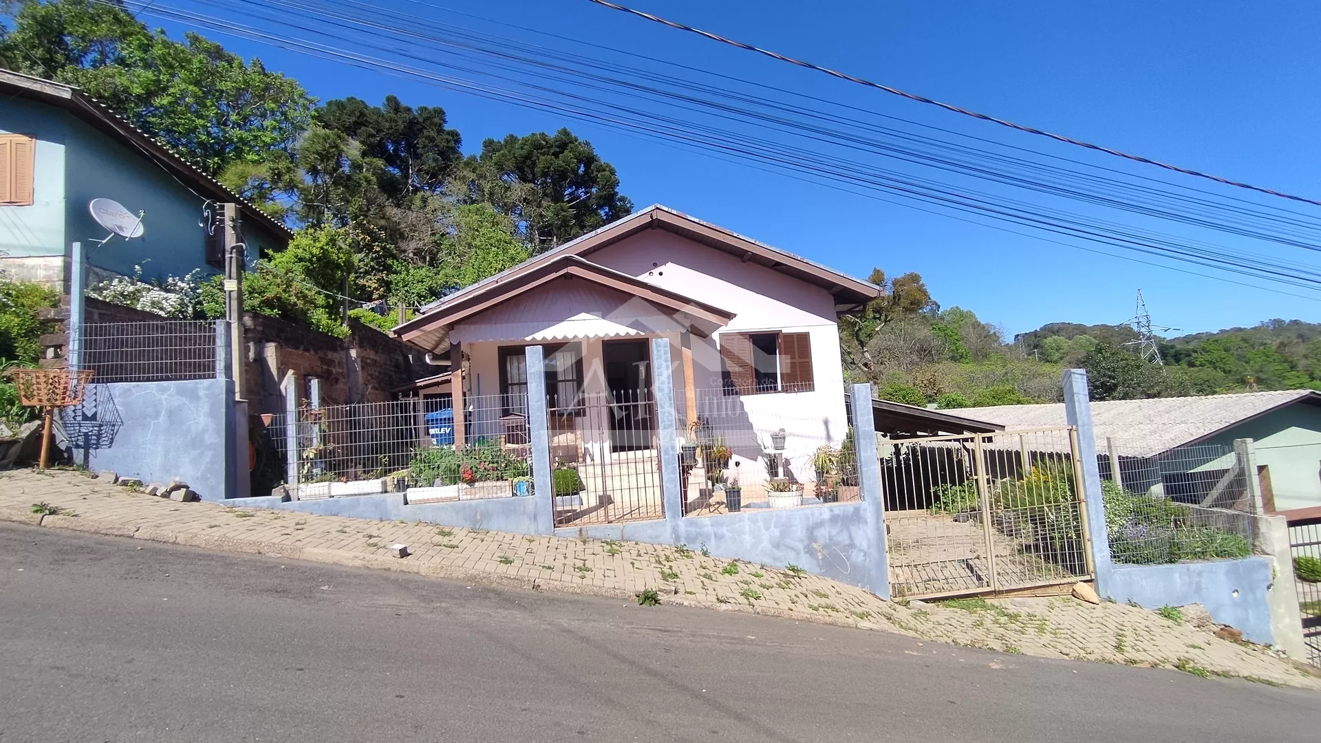 Casa com dois quartos à venda, em Nova Petrópolis, na Serra Gaúcha