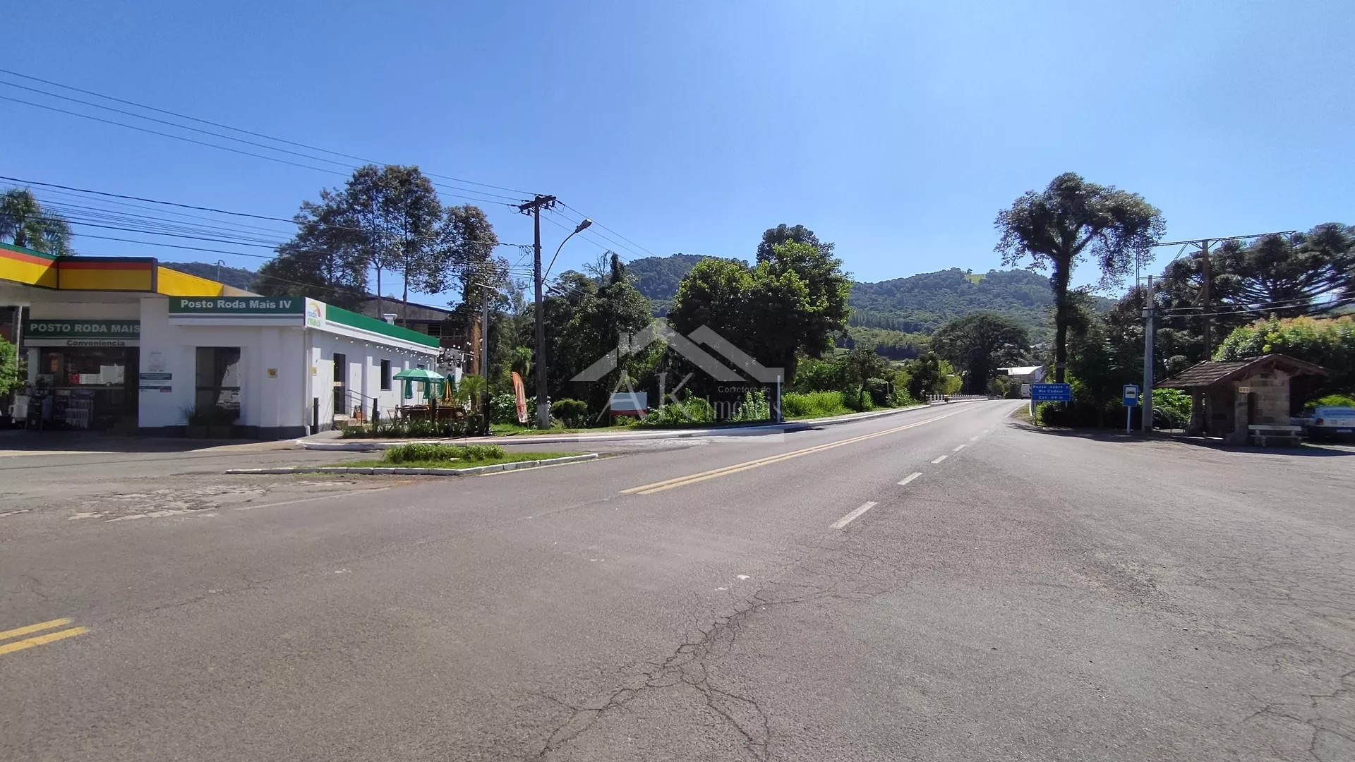 Amplo terreno às margens da BR 116 em Picada Café na Serra Gaúcha