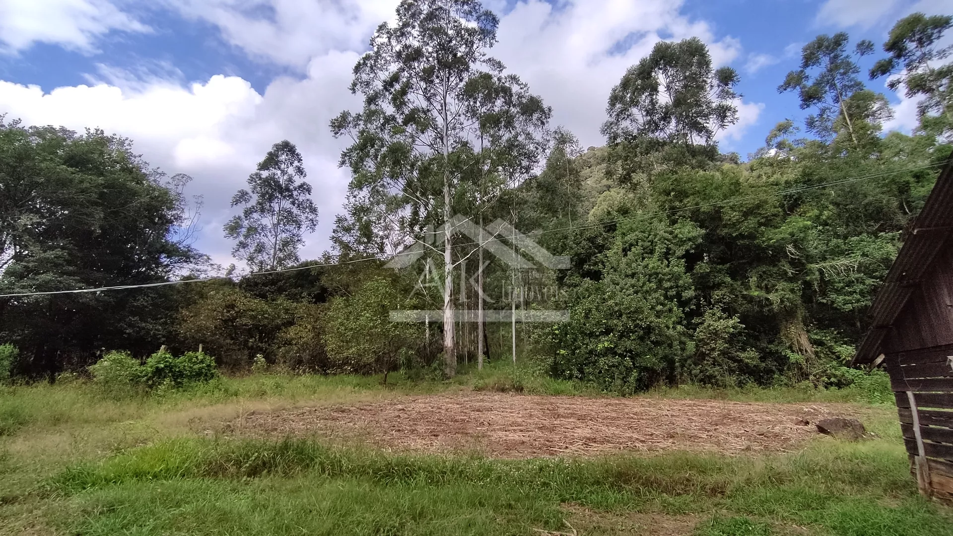 Sítio com açude à venda em Picada Café na Serra Gaúcha