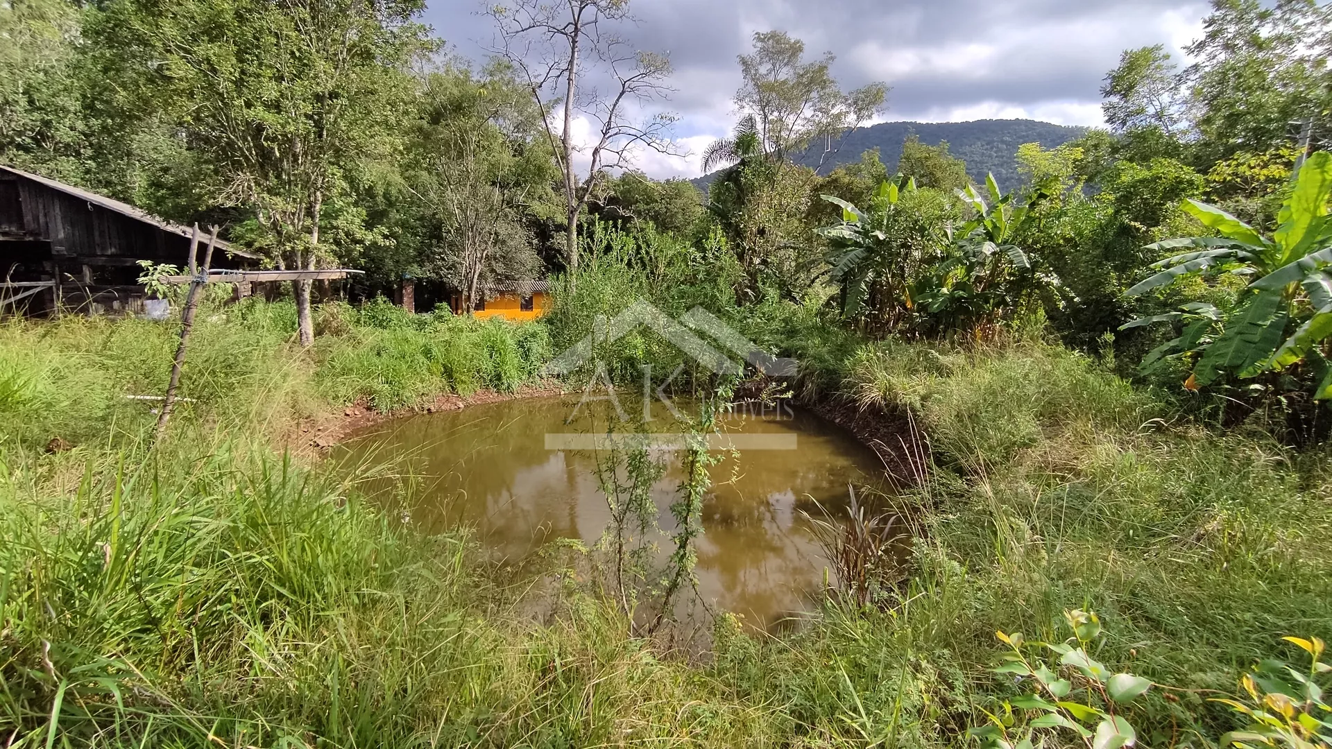 Sítio com açude à venda em Picada Café na Serra Gaúcha