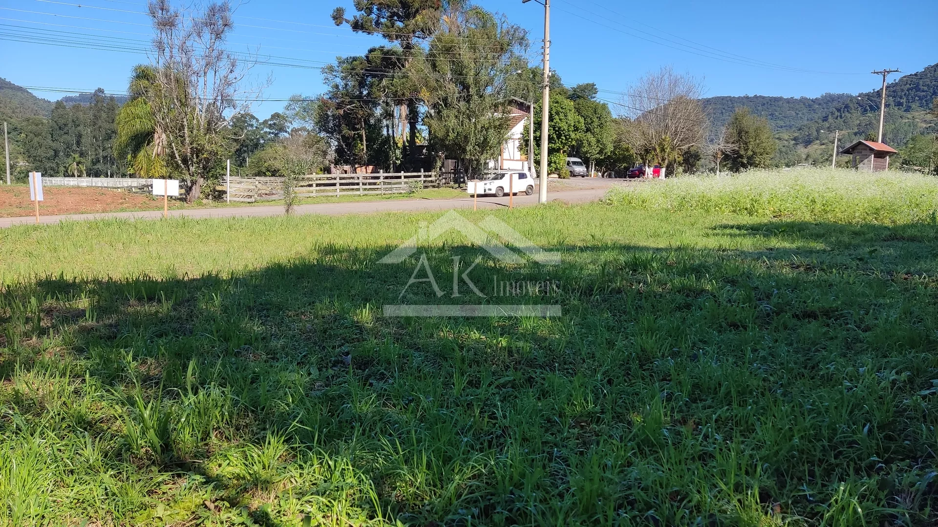 Terreno plano e amplo à venda, próximo a BR-116, em Picada café na Serra Gaúcha.