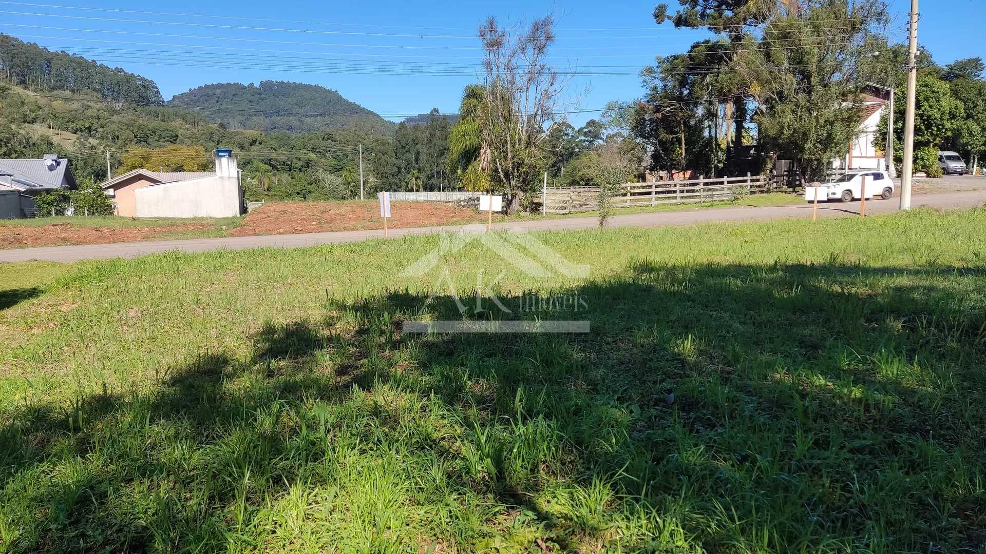 Terreno plano e amplo à venda, próximo a BR-116, em Picada café na Serra Gaúcha.