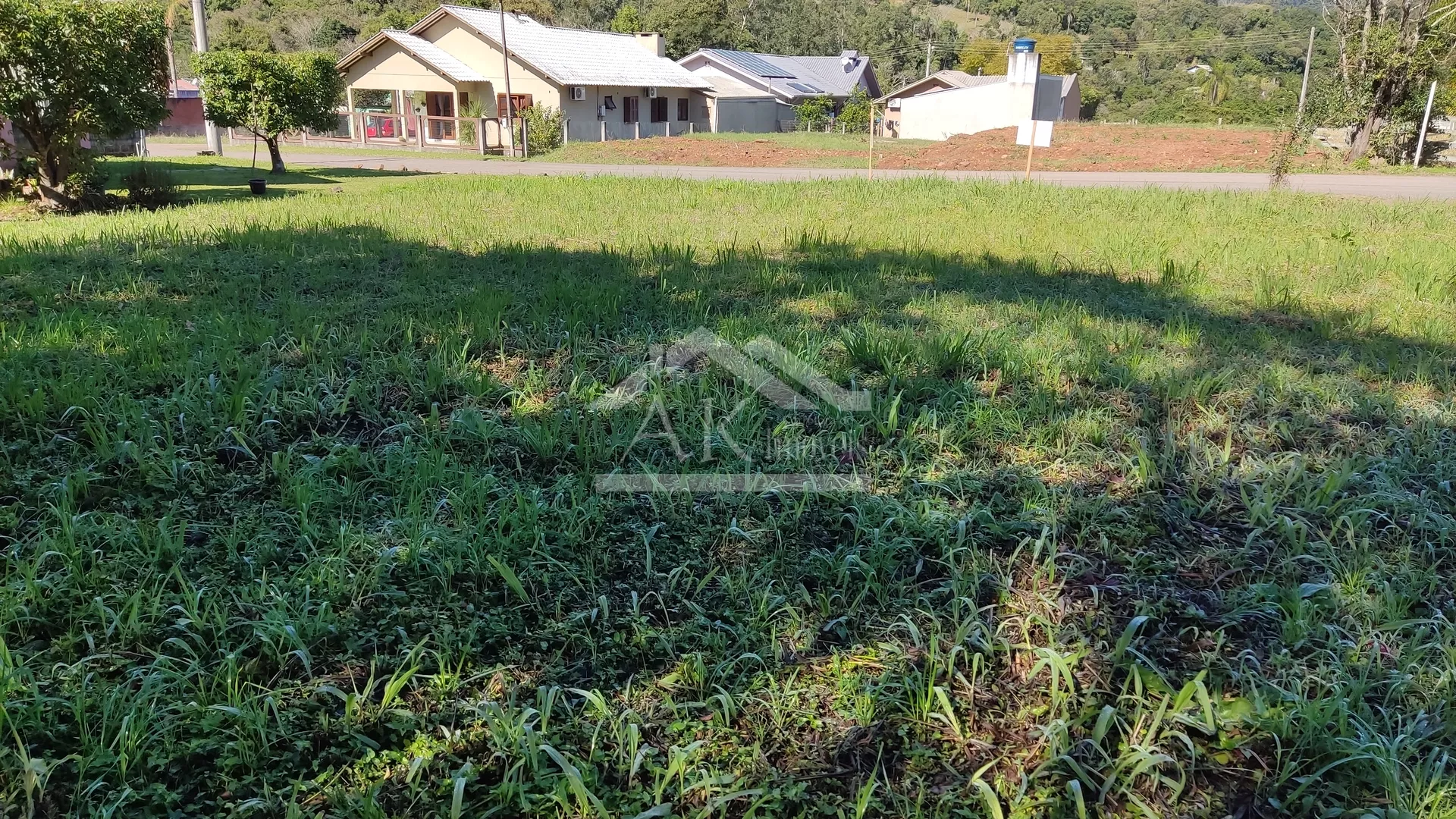 Terreno plano e amplo à venda, próximo a BR-116, em Picada café na Serra Gaúcha.